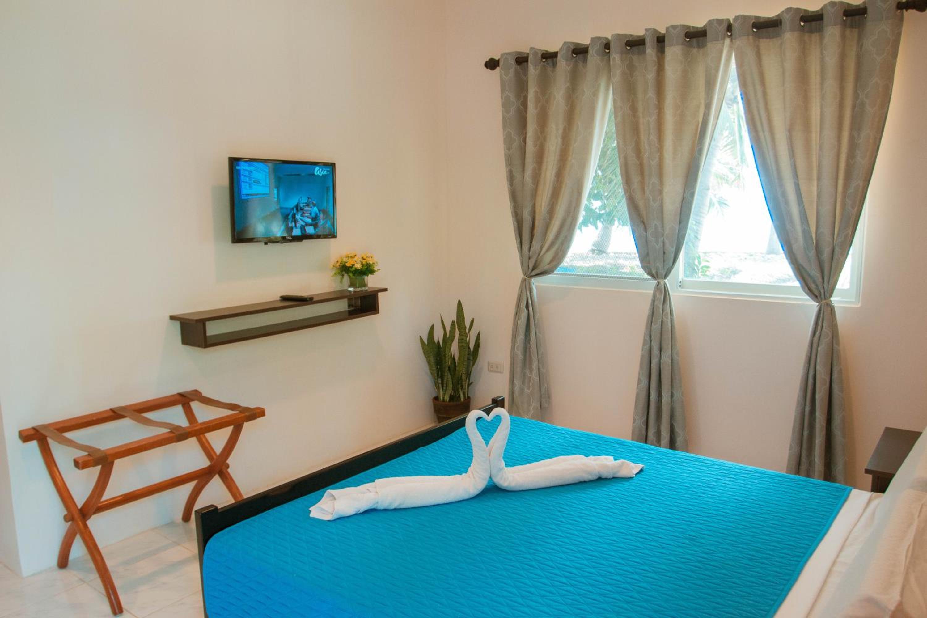 Estaca Bay Gardens Conference Resort powered by Cocotel