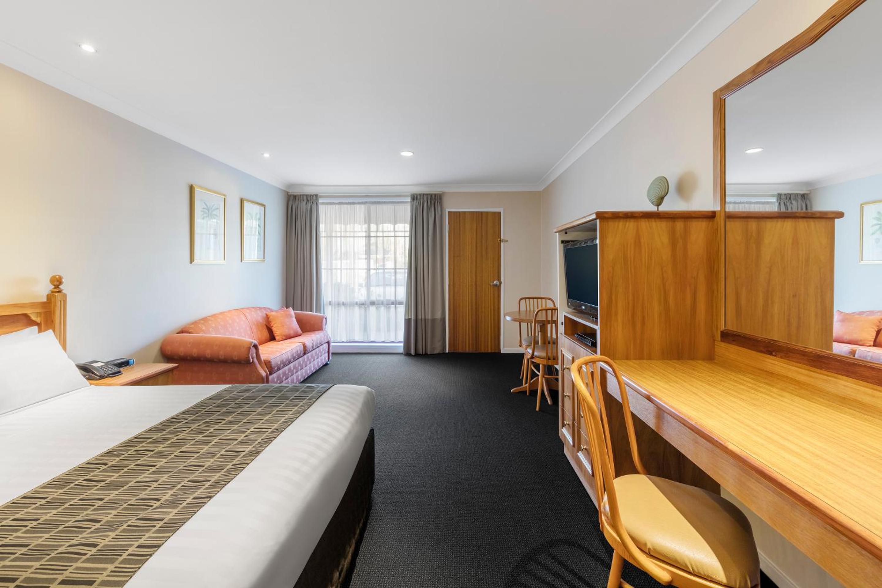 Best Western Ambassador Motor Inn & Apartments