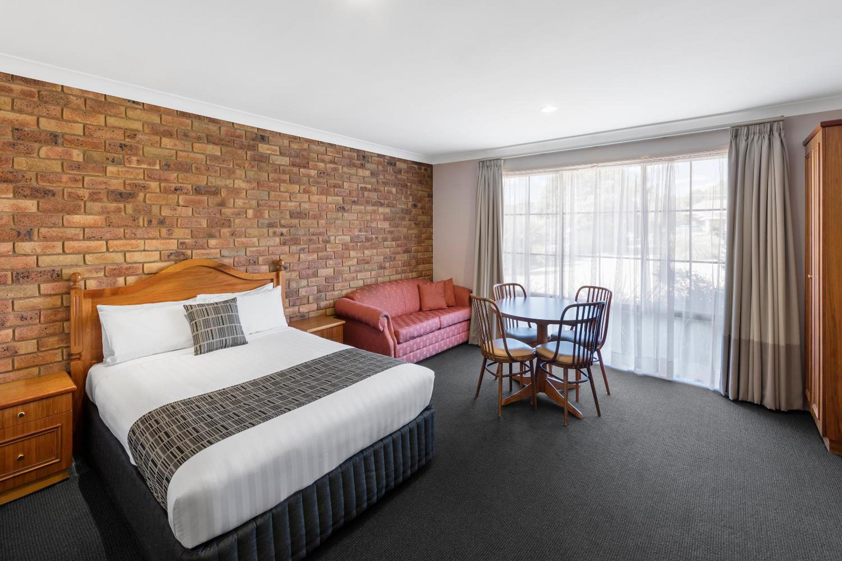 Best Western Ambassador Motor Inn & Apartments