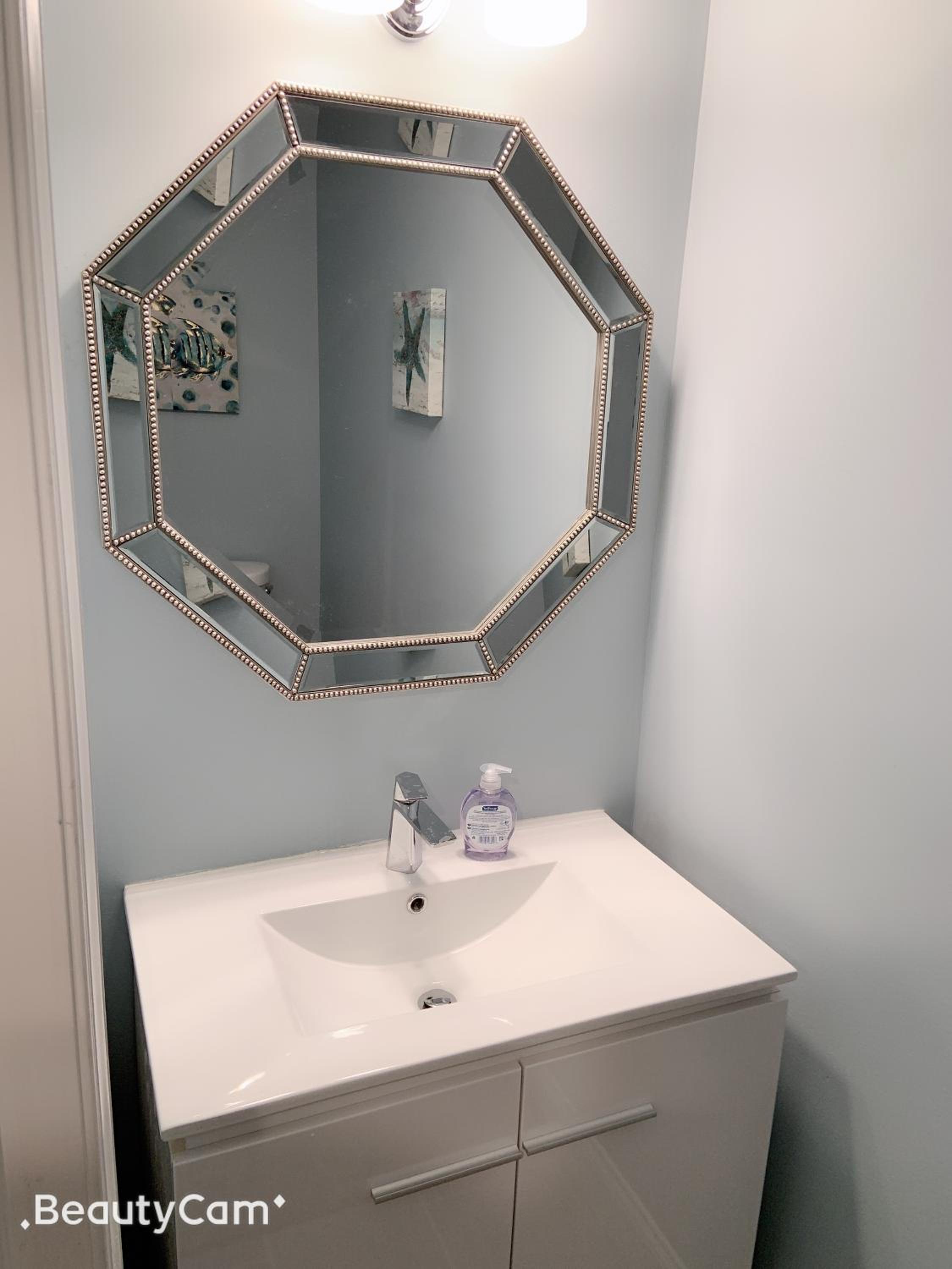 EN SUITE NEXT TO FELLS POINT - Property Image 3