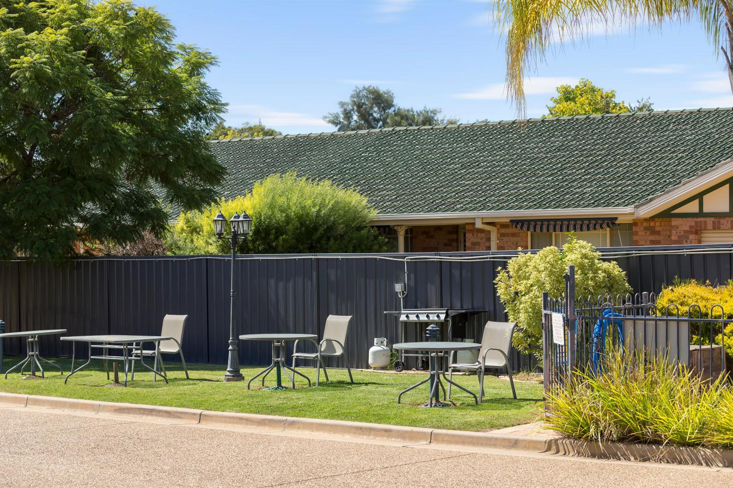 Best Western Ambassador Motor Inn & Apartments