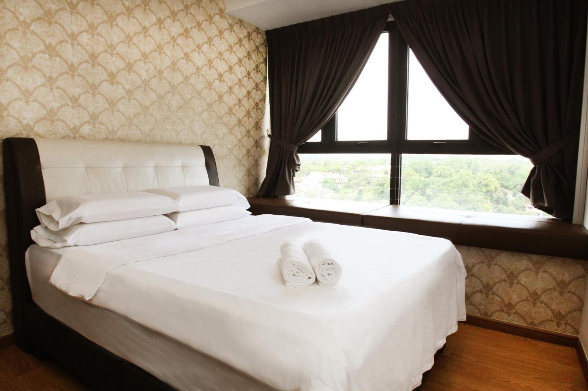 Country garden danga bay ,bay point