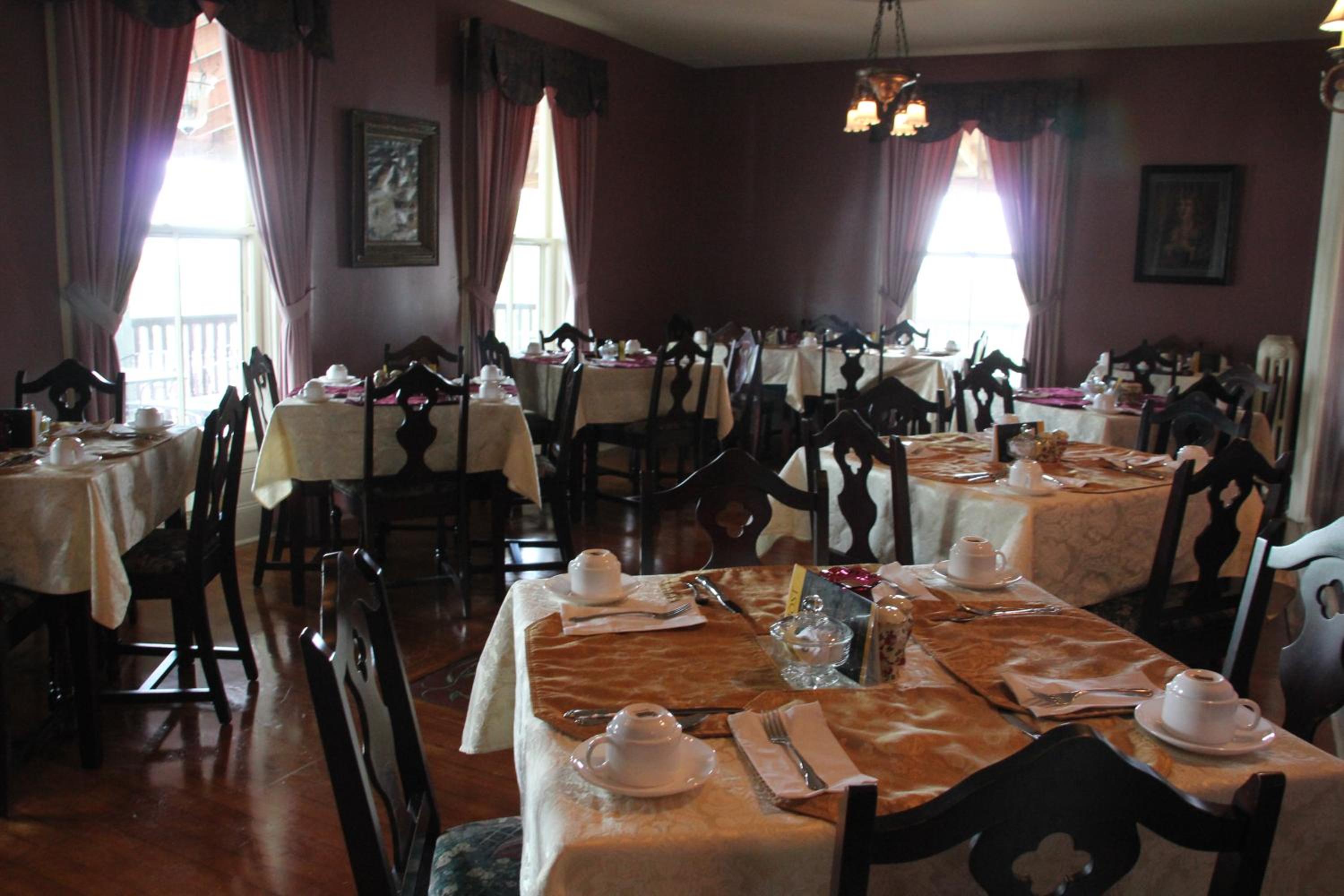 Lynwood Inn