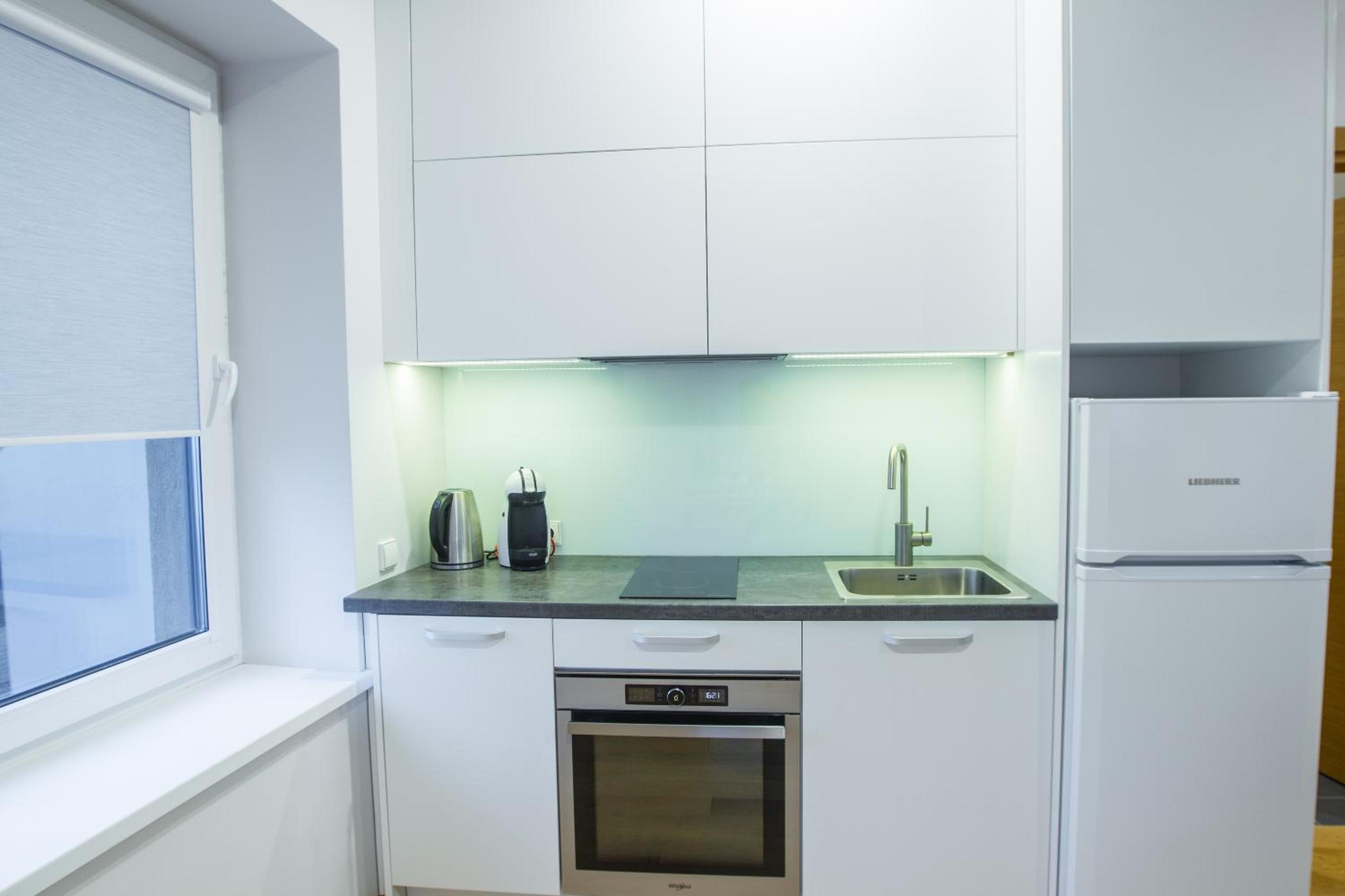 Bright 1BD Apartment in Old Town by Hostlovers view 5