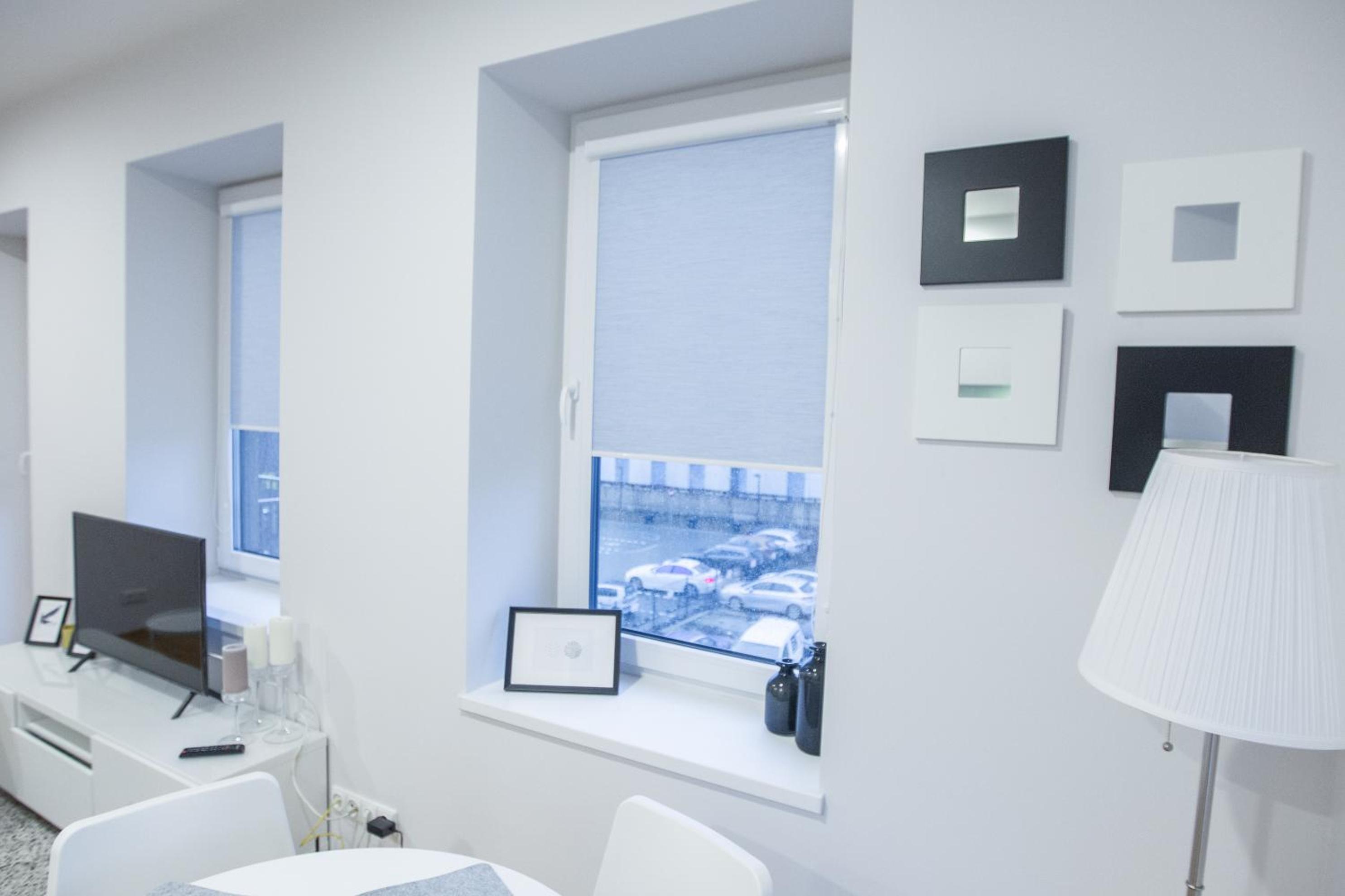 Bright 1BD Apartment in Old Town by Hostlovers view 3