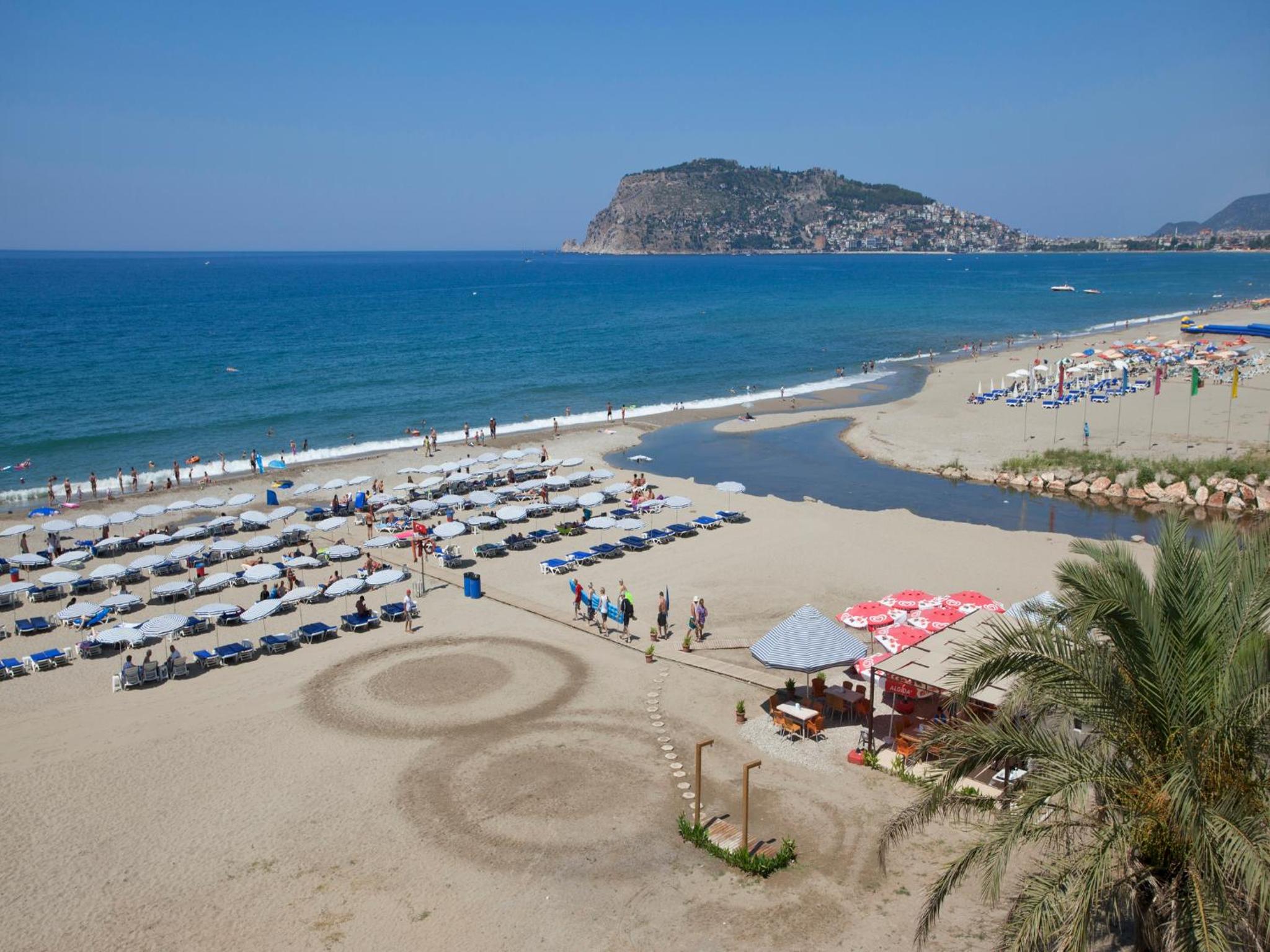 Green Garden Suites Hotel - Image 12