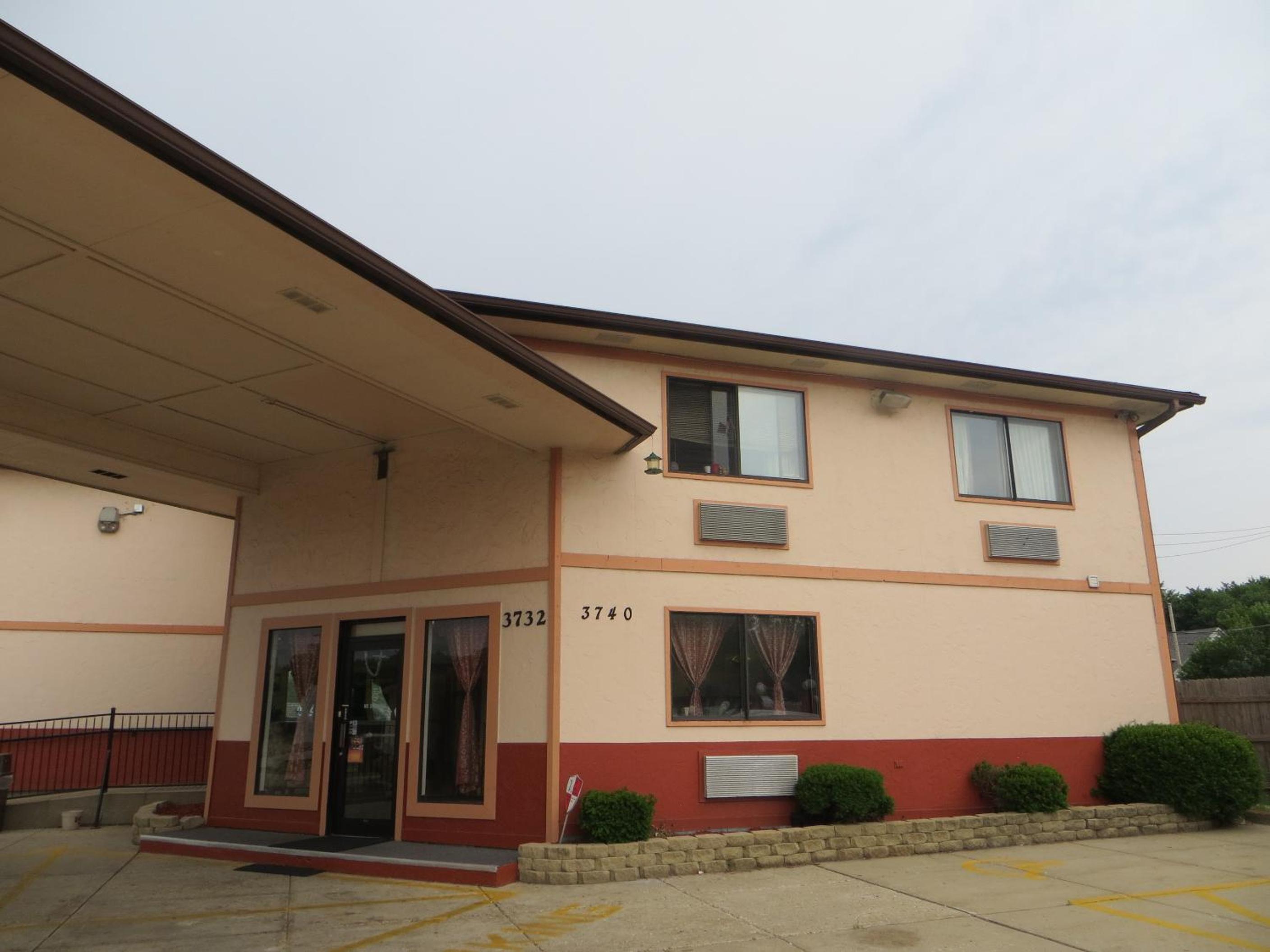 Gurnee Motel view 5
