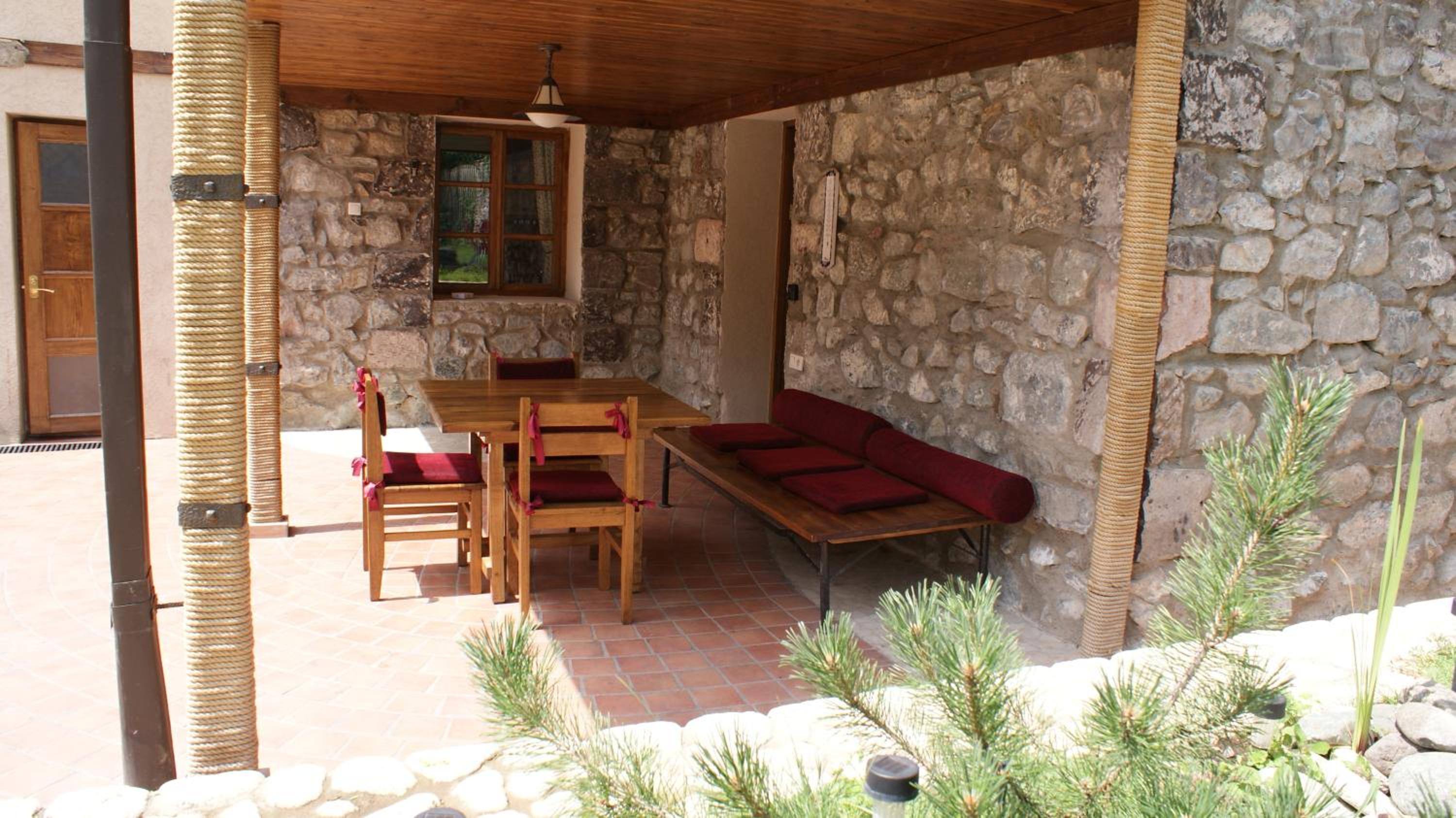 Takht House