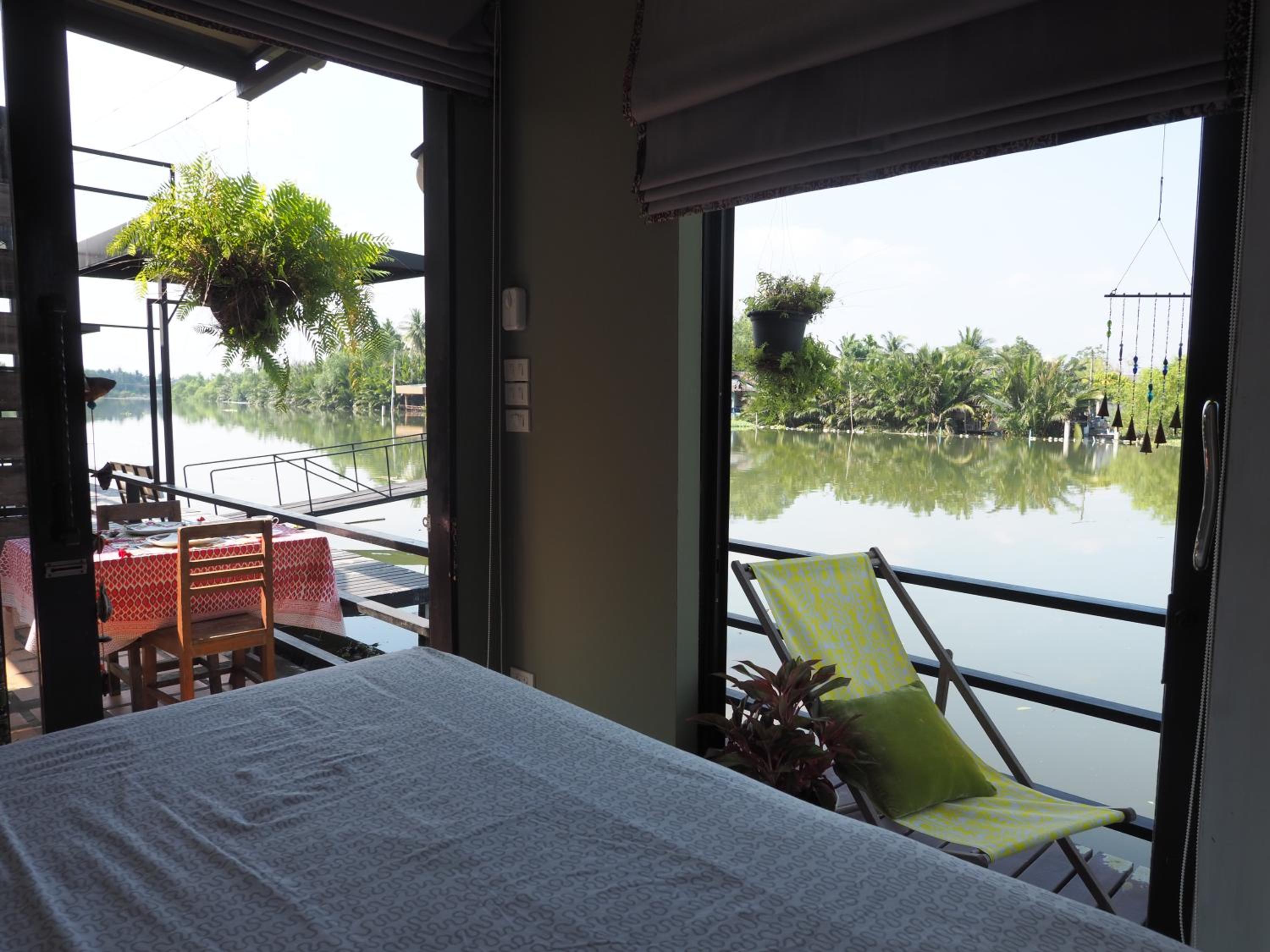 Amphawa Caza Platuu