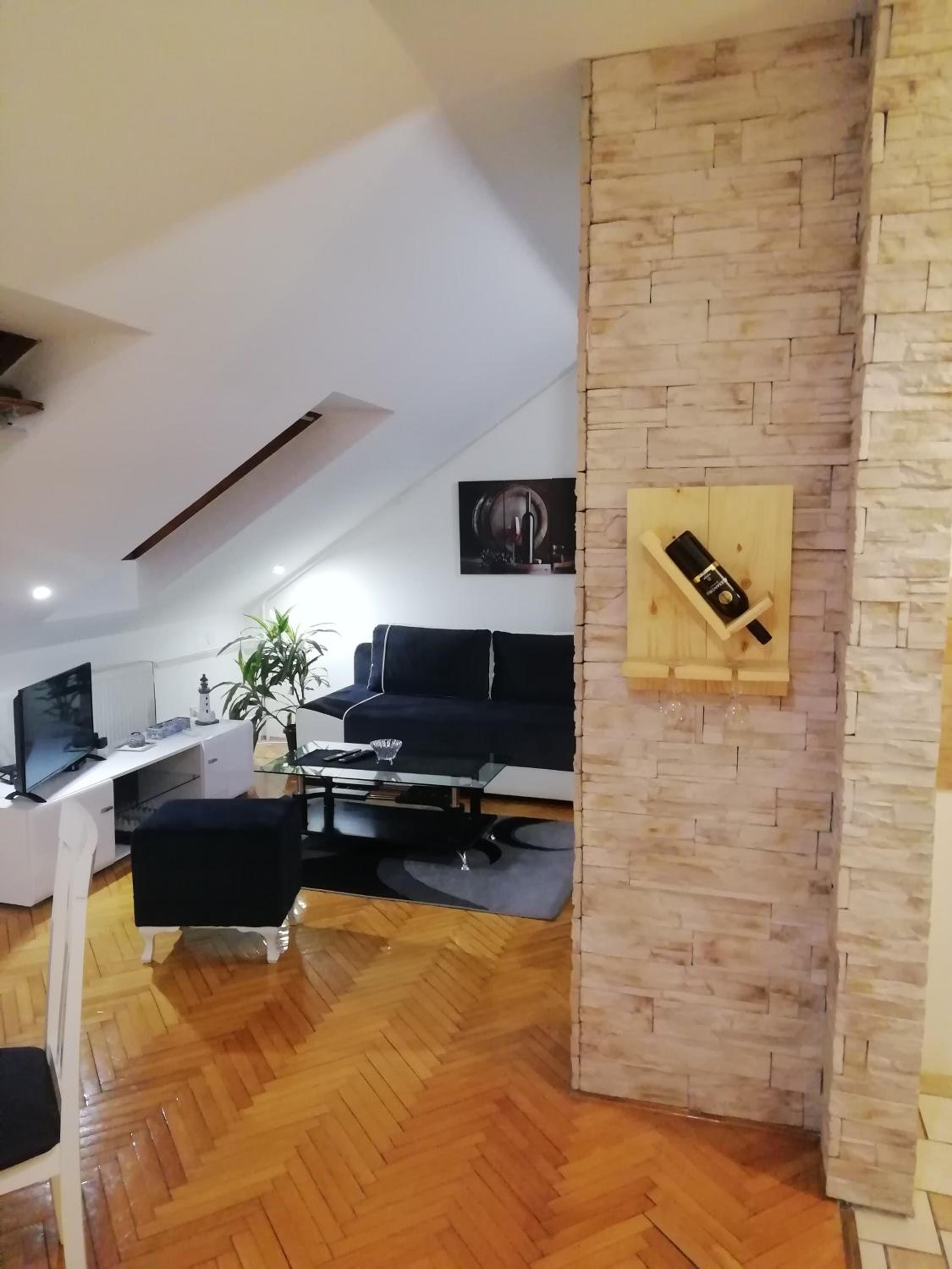 Two Kings apartment view 5