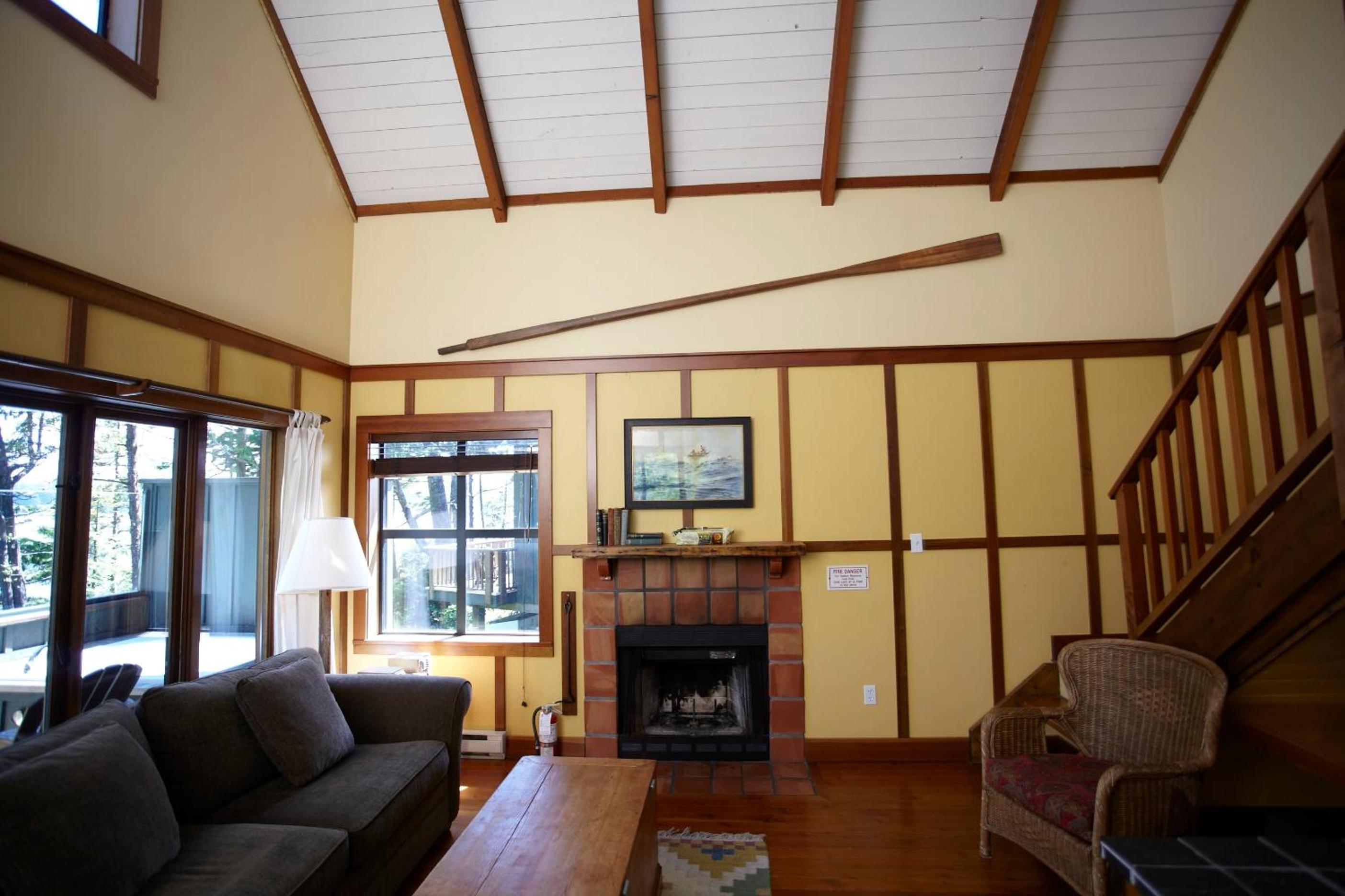 Middle Beach Lodge