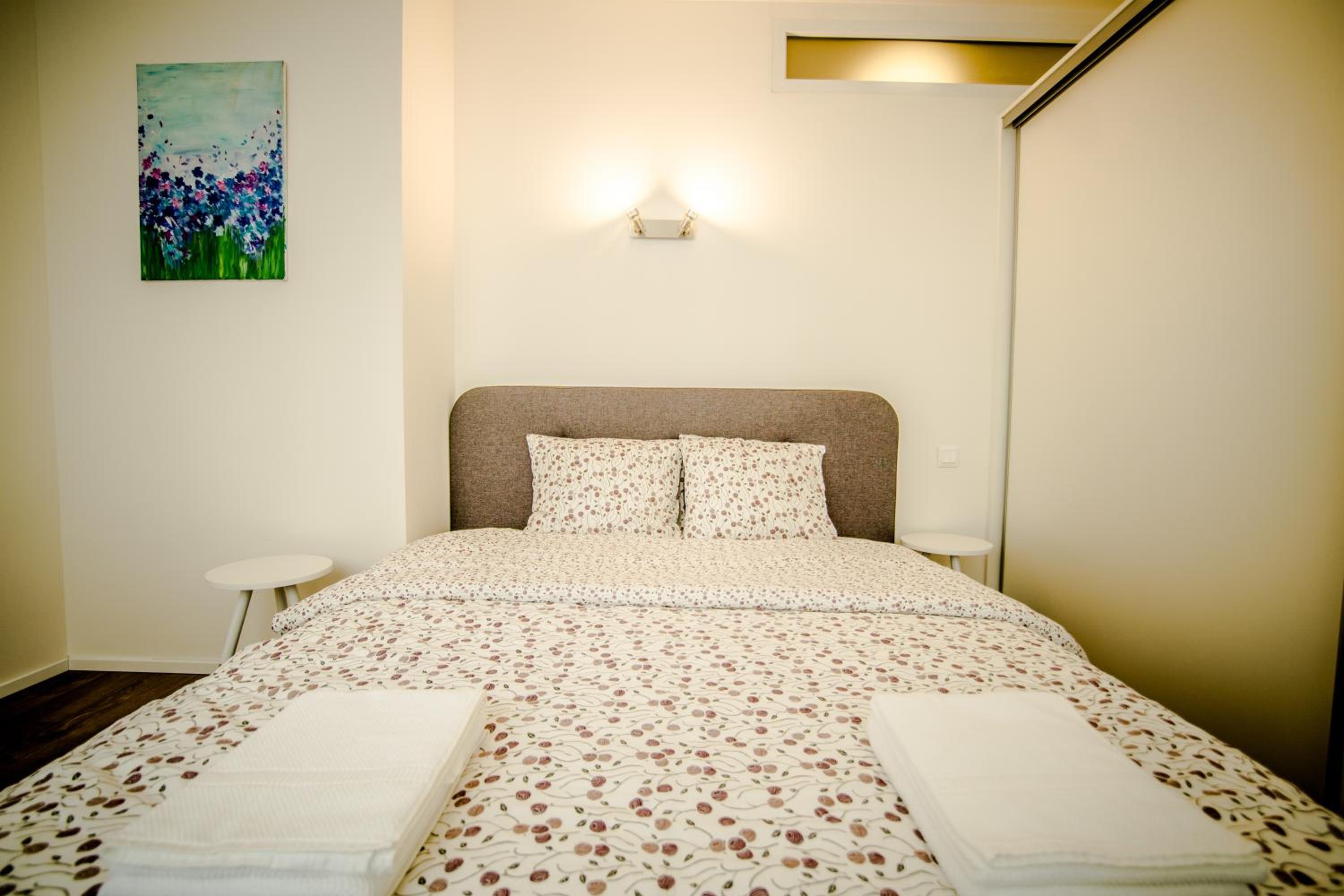Central apartments by Kovee view 4