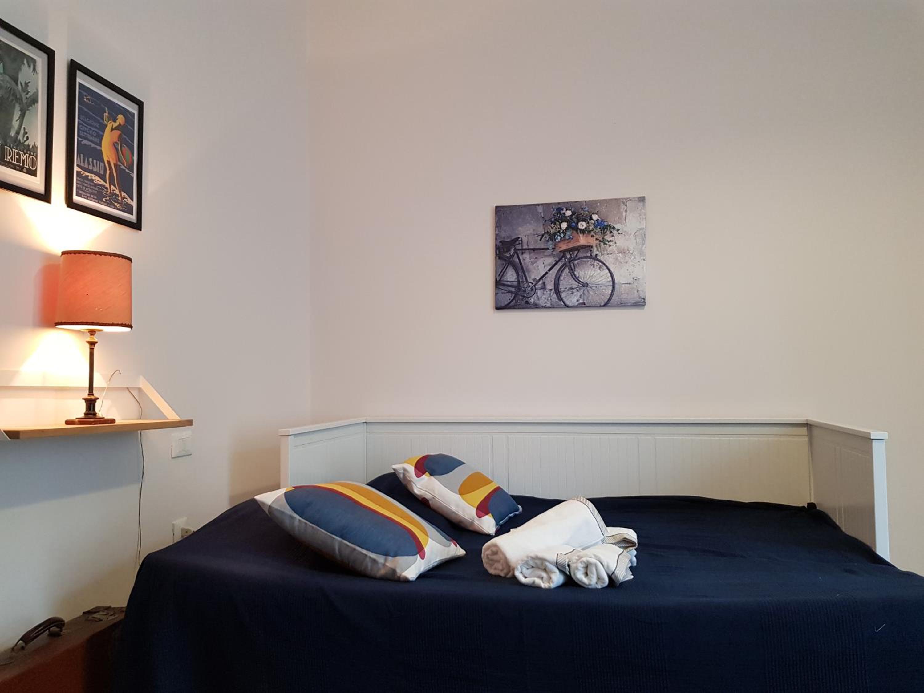 Medieval Pieve, holiday home with garden, WiFi & parking
