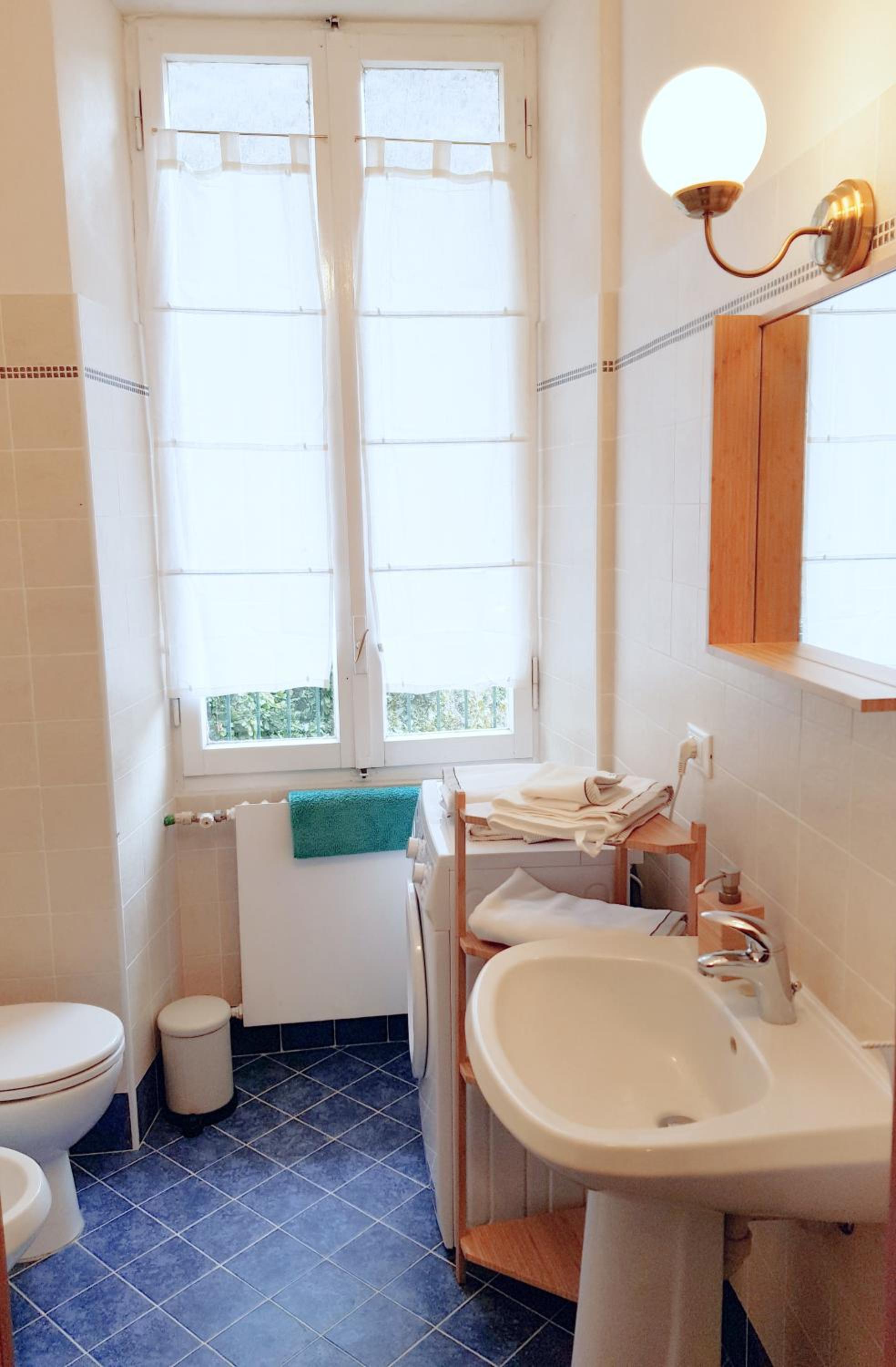 Medieval Pieve, holiday home with garden, WiFi & parking