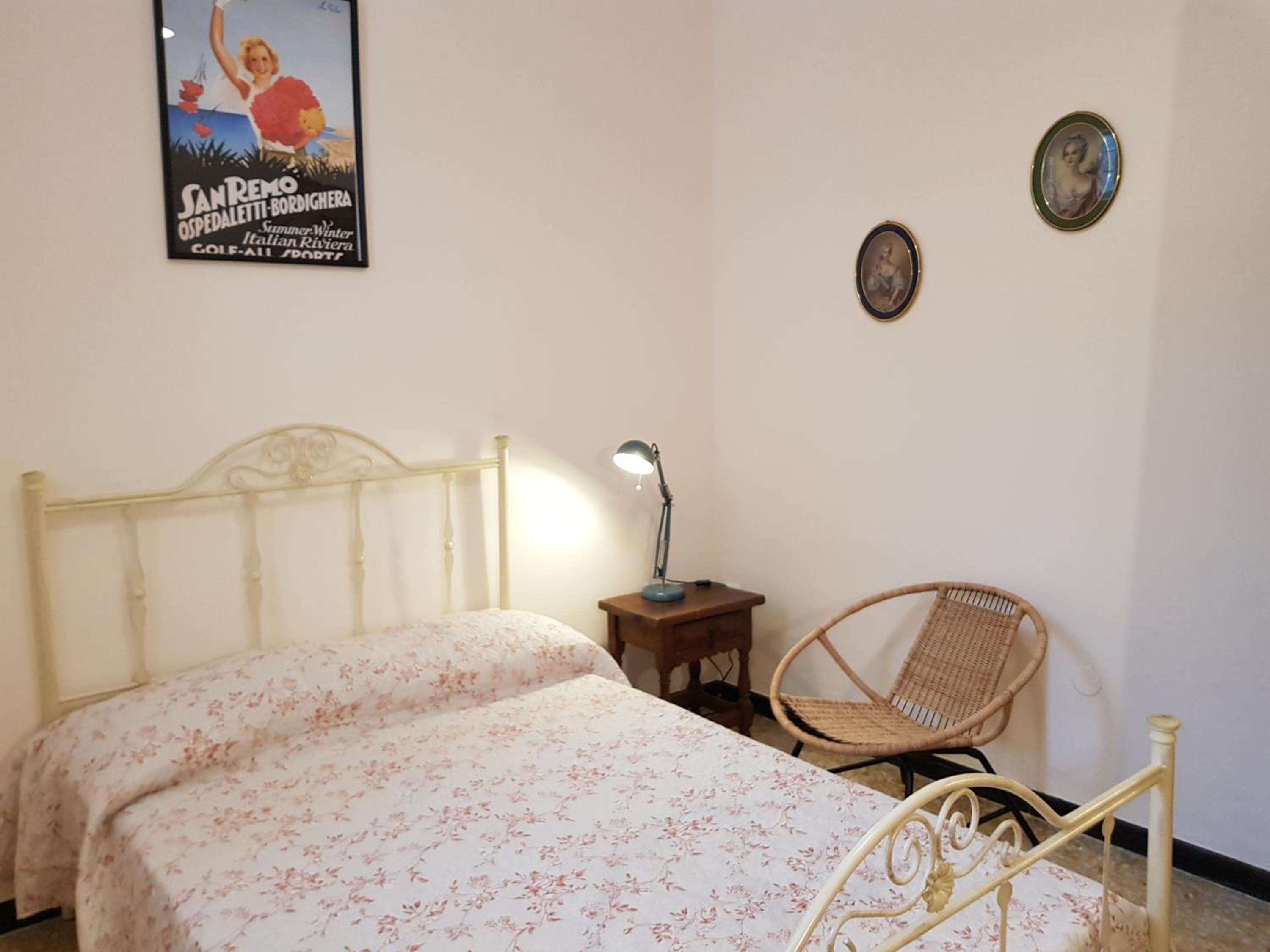 Medieval Pieve, holiday home with garden, WiFi & parking