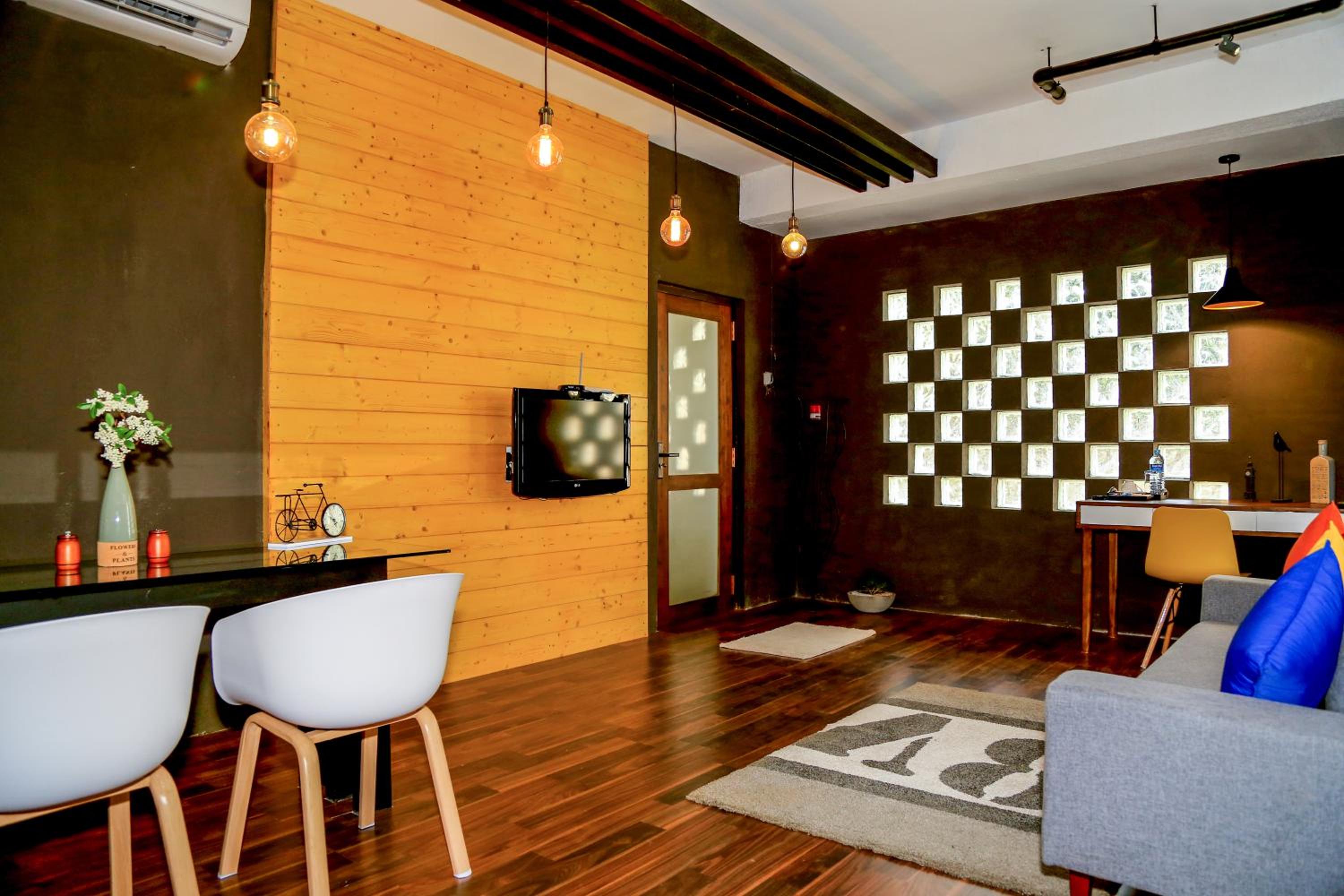 Eden Studio Apartments - 1 view 4