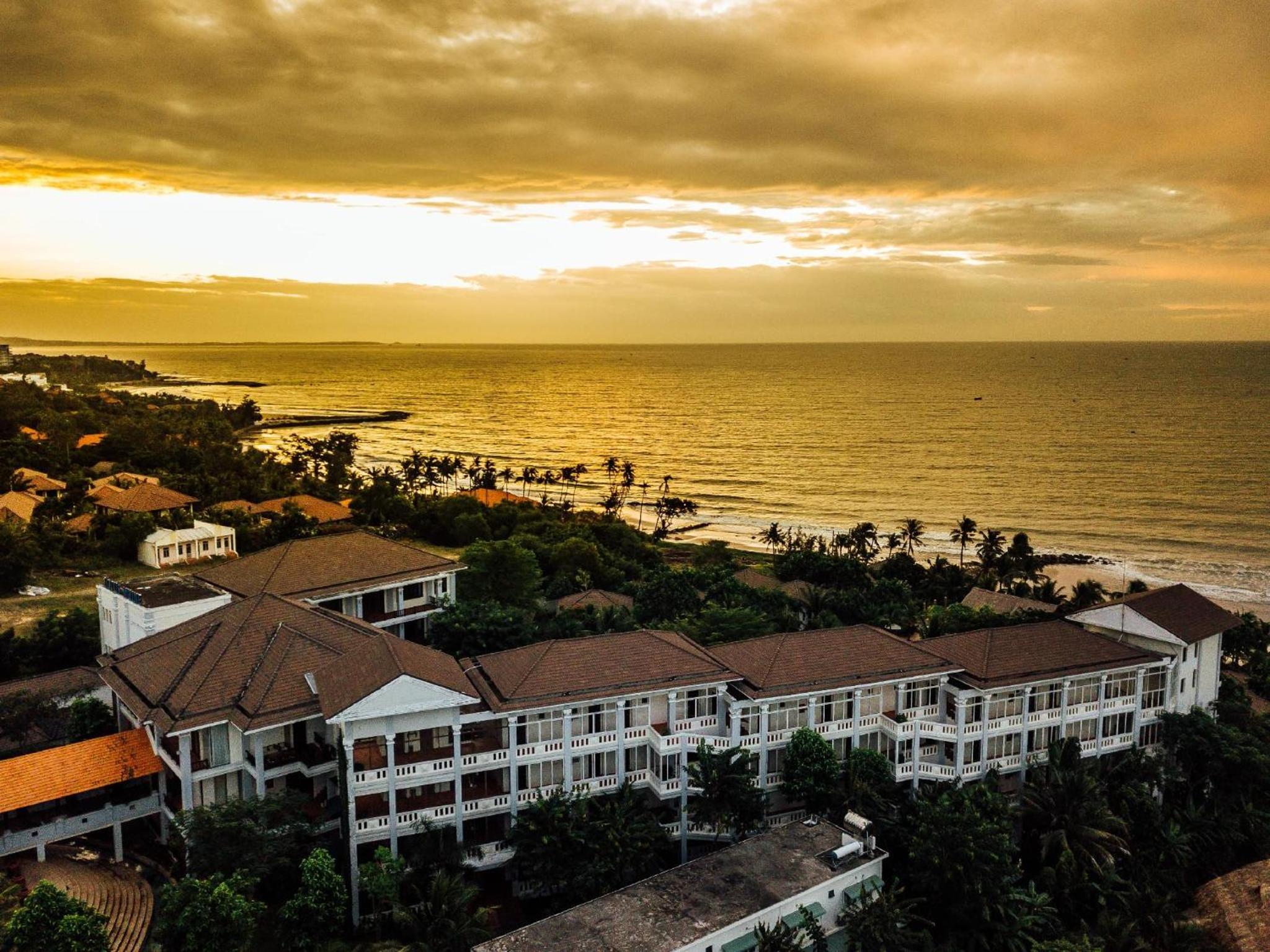 Lotus Muine Resort & Spa
