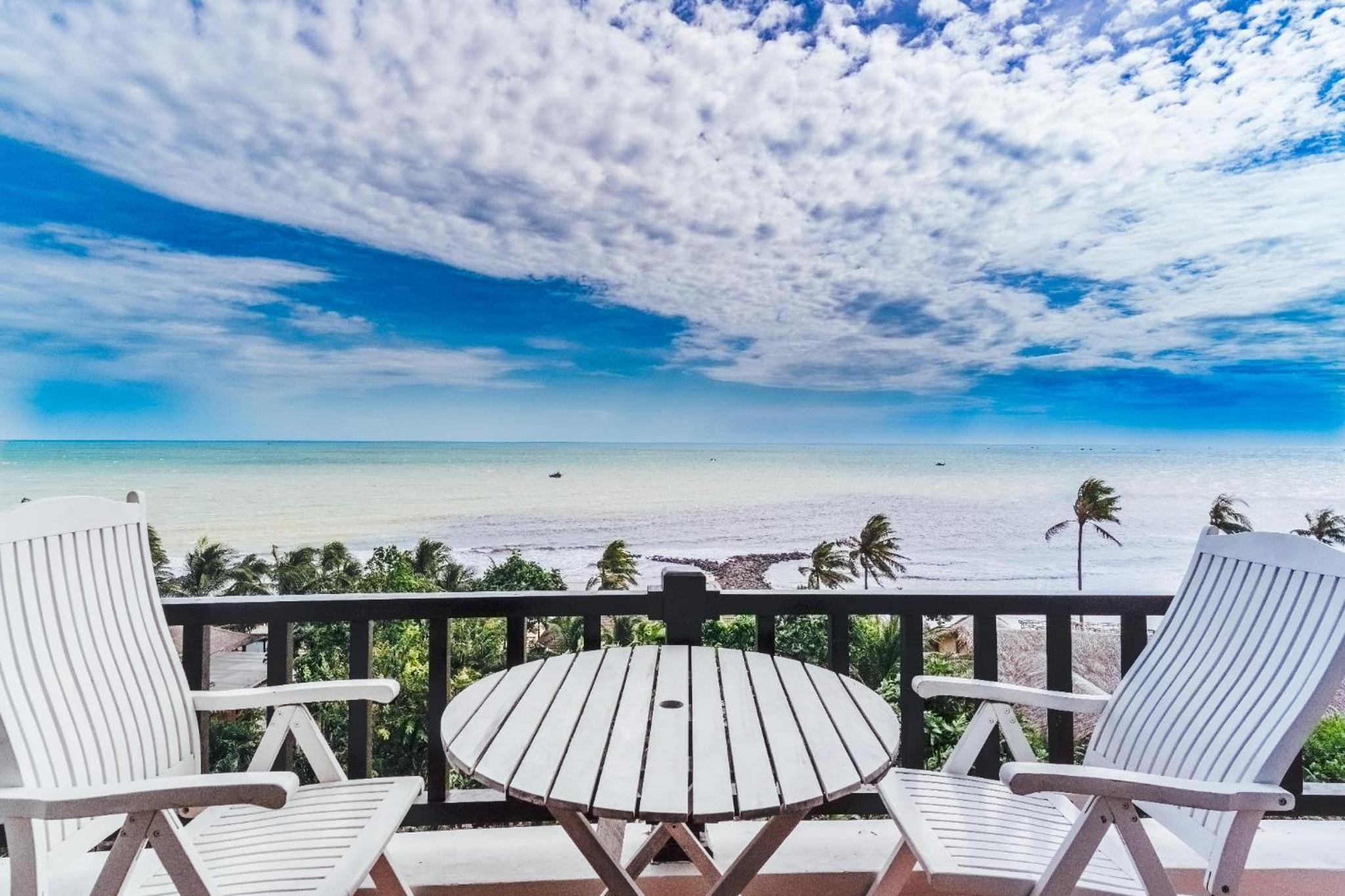 Lotus Muine Resort & Spa
