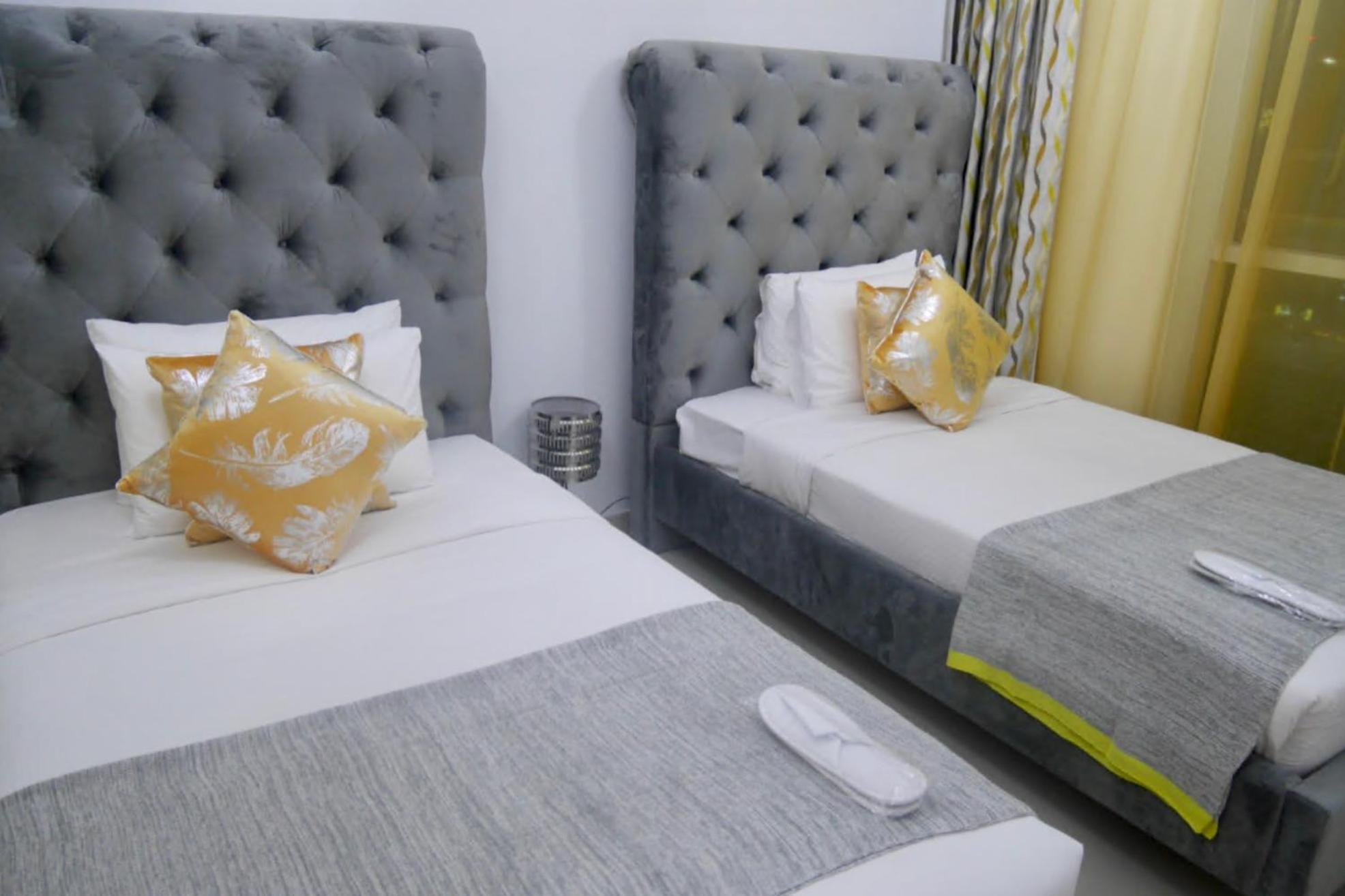 Stunning 5* 4BR-Oceanfront-Apartment