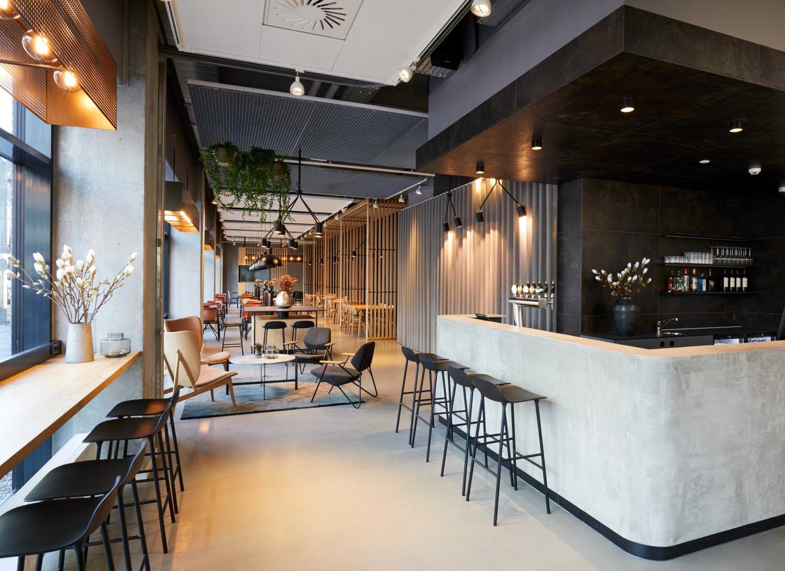 Aalborg Vacations - Zleep Hotel Aalborg - Property Image 2