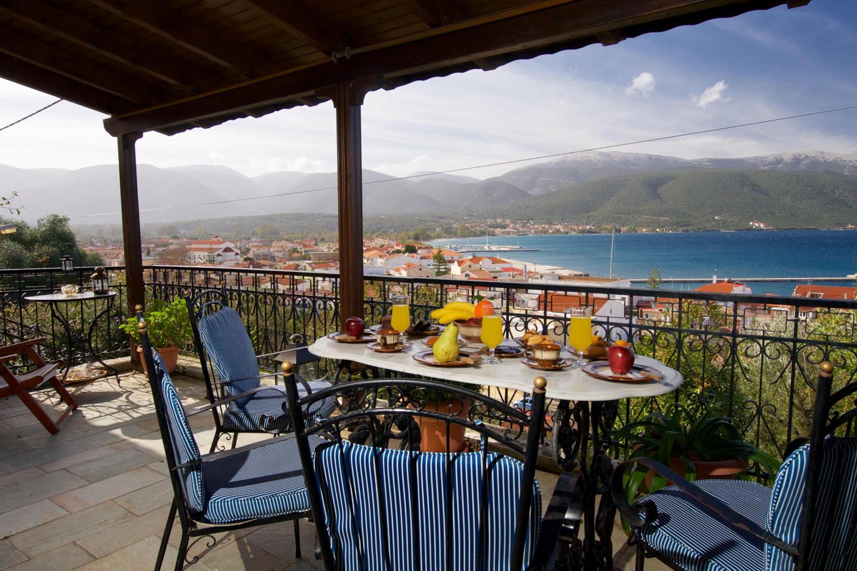 Villa Fanendes view 3