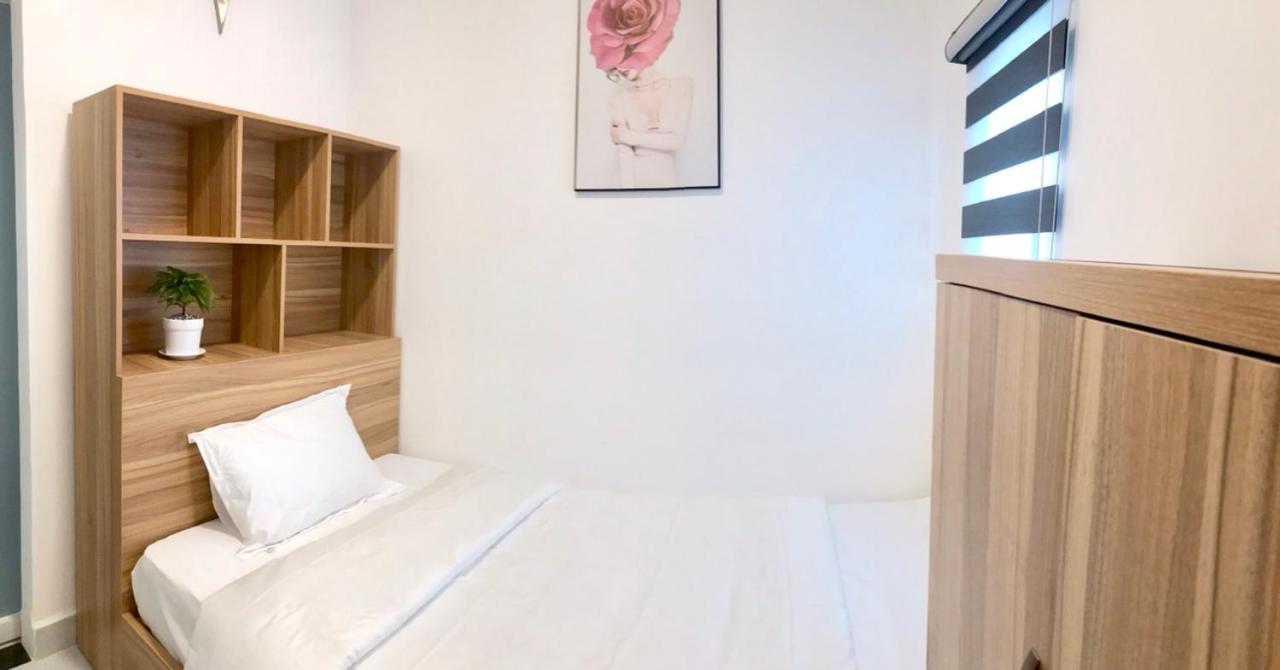 Louis Hotel - Bui Vien Walking Street