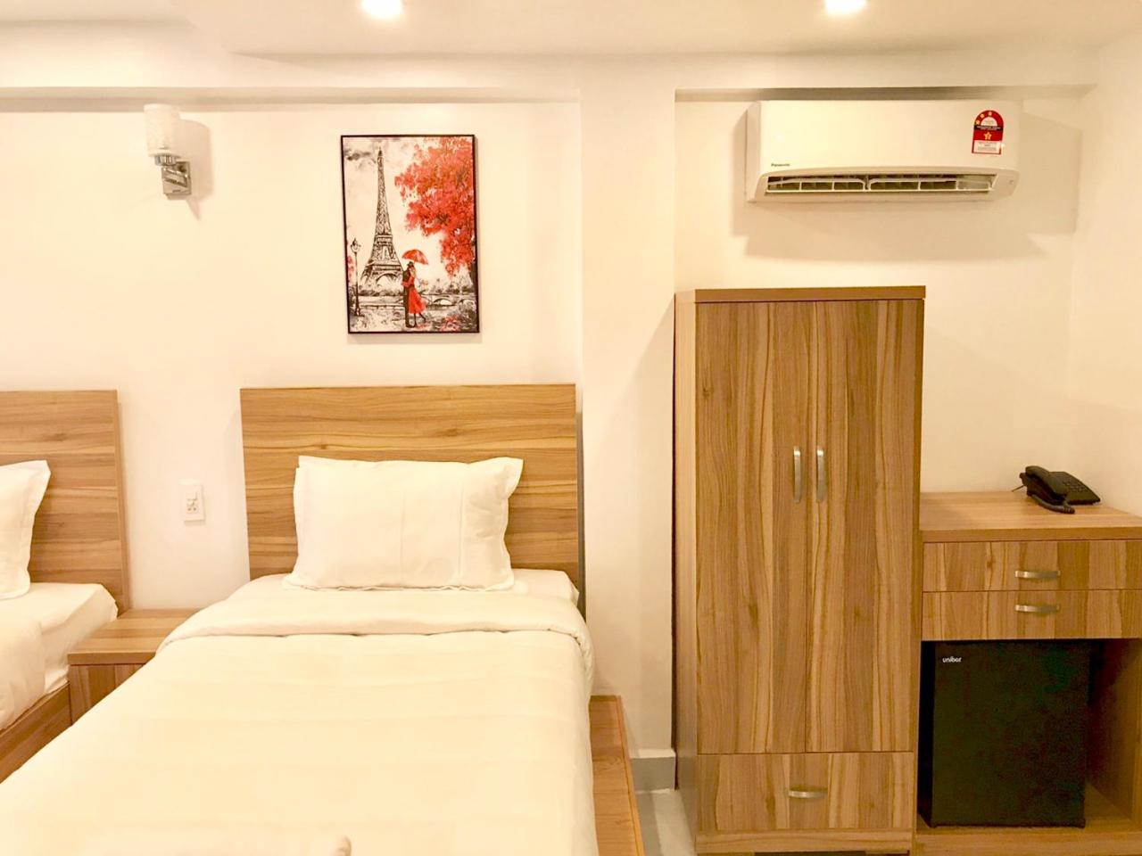 Louis Hotel - Bui Vien Walking Street