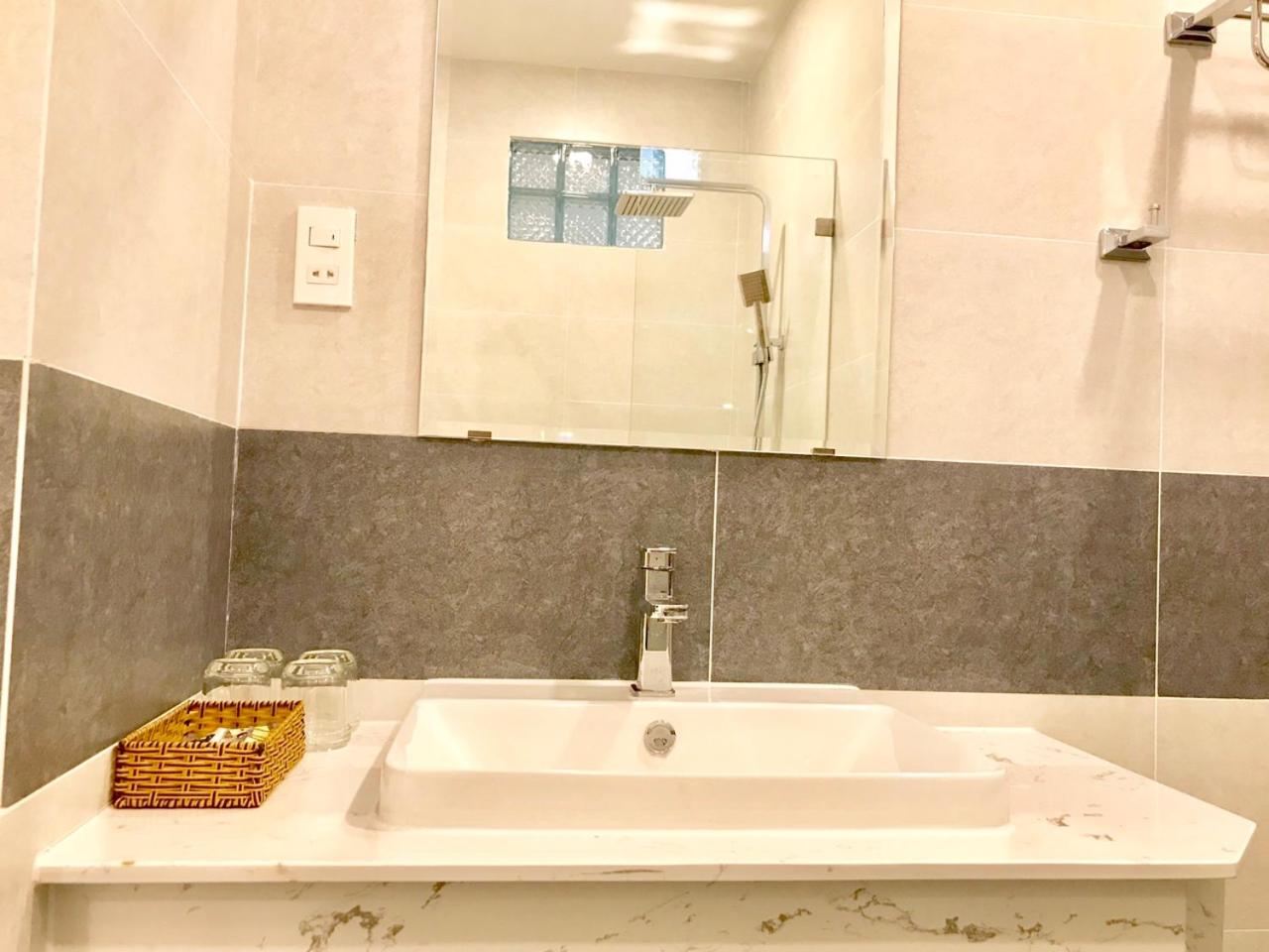 Louis Hotel - Bui Vien Walking Street