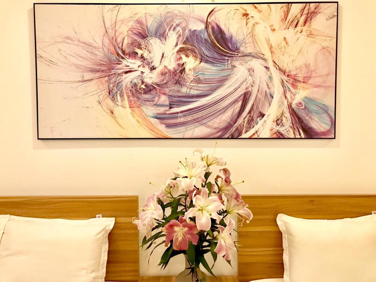 Louis Hotel - Bui Vien Walking Street