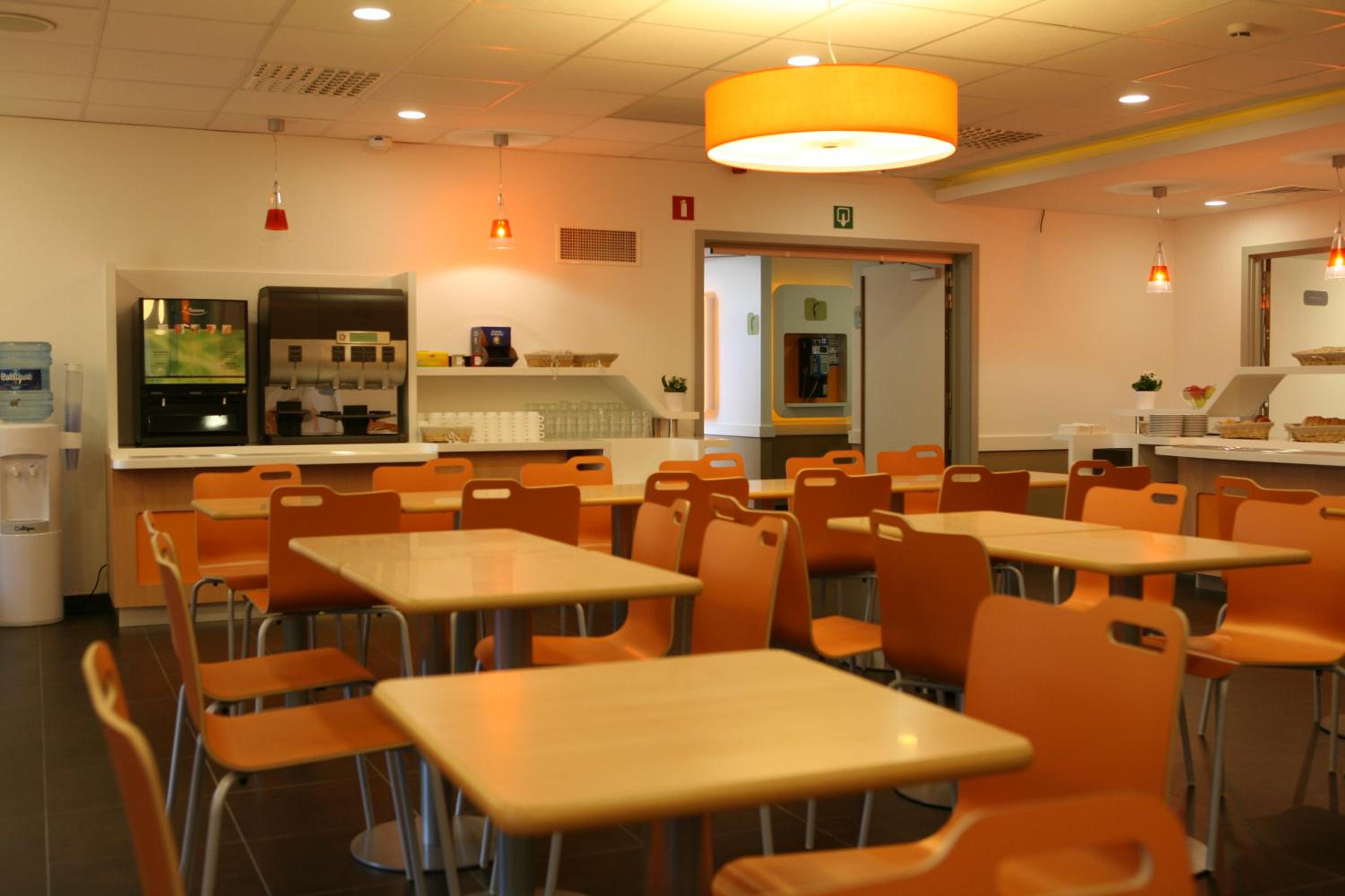 Bruges Vacations - ibis budget Brugge Centrum Station - Property Image 1
