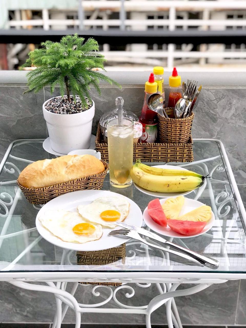Louis Hotel - Bui Vien Walking Street