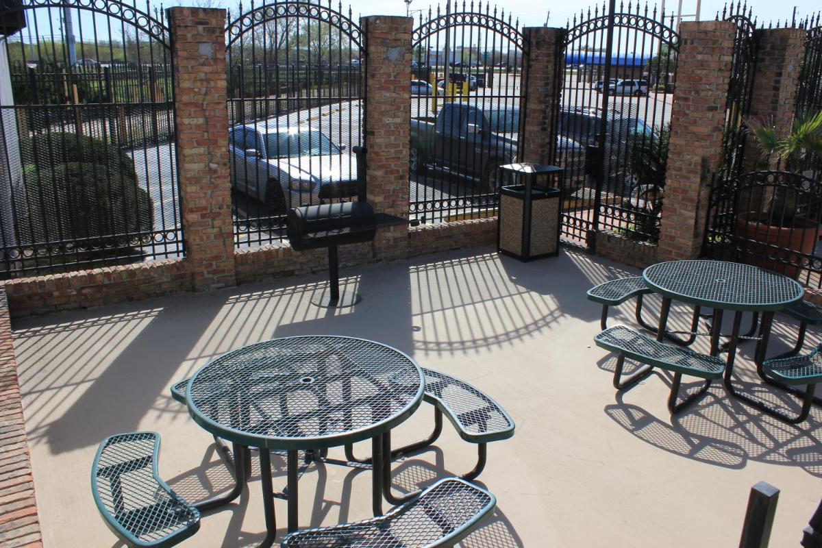 outdoor BBQ area