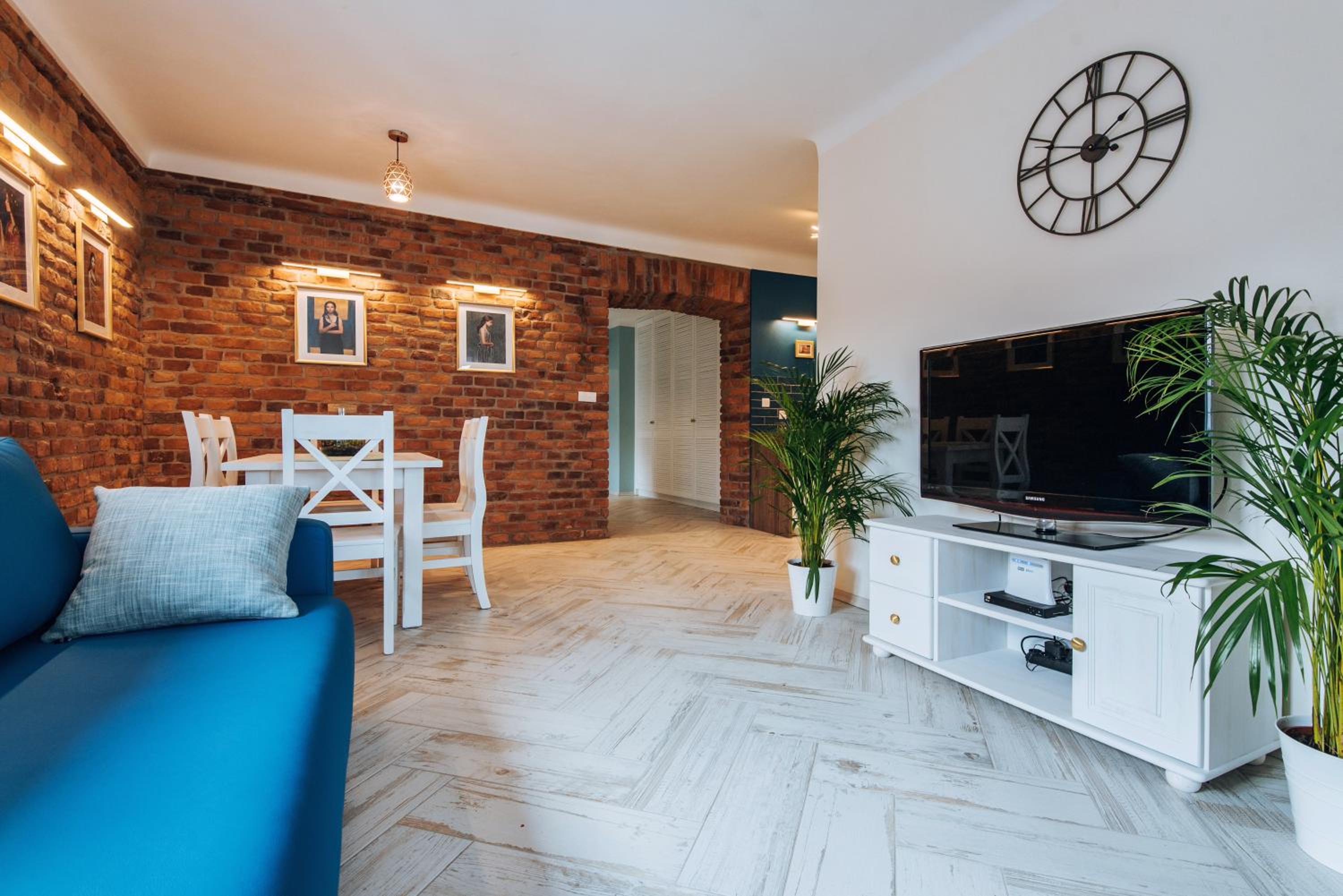 BRAND NEW ! Lovely Apartment in the fabulous location OLD TOWN JEWISH TOWN WAWEL CASTLE view 4