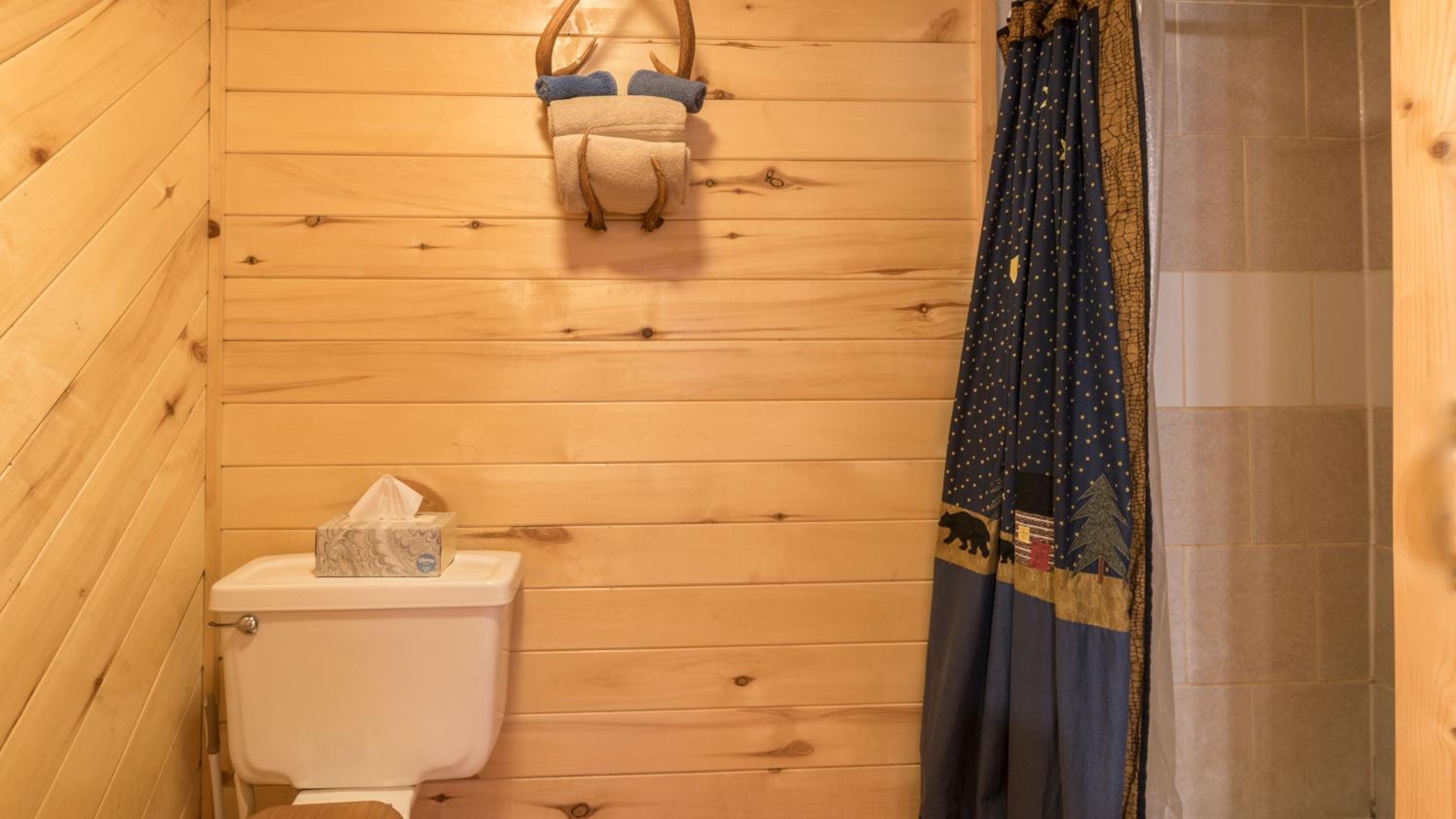 Upper Canyon Inn & Cabins