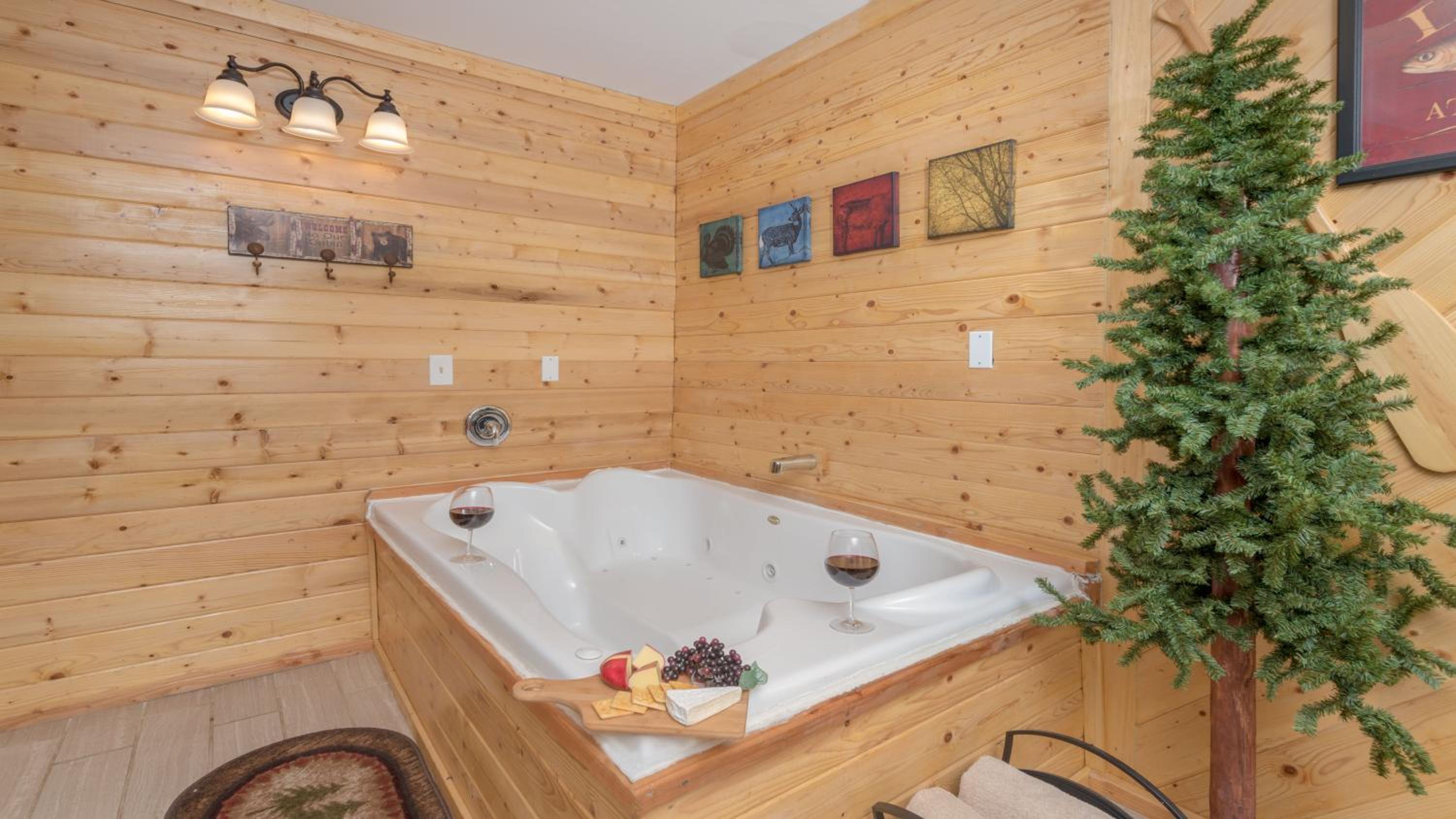 Upper Canyon Inn & Cabins