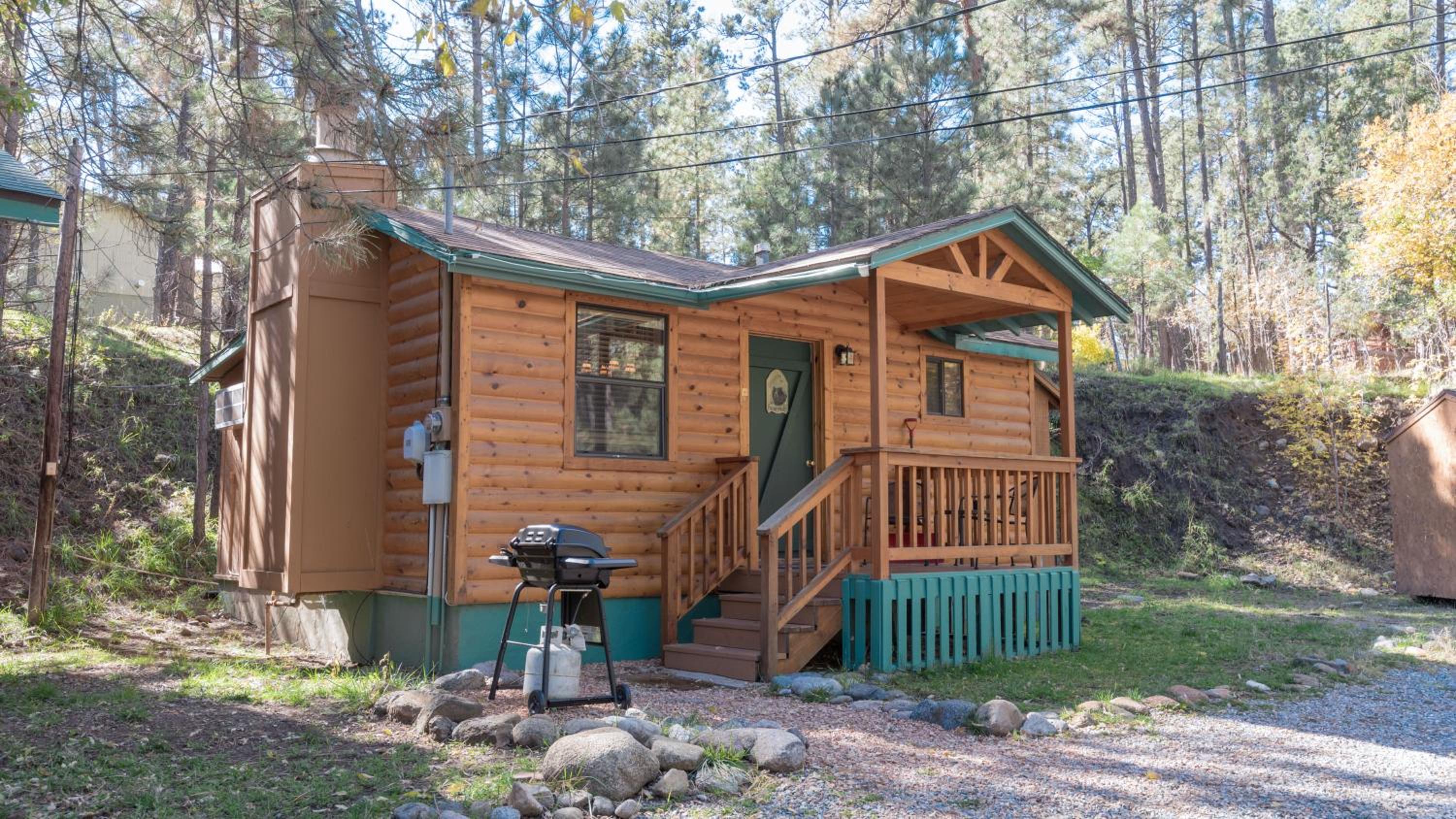Upper Canyon Inn & Cabins