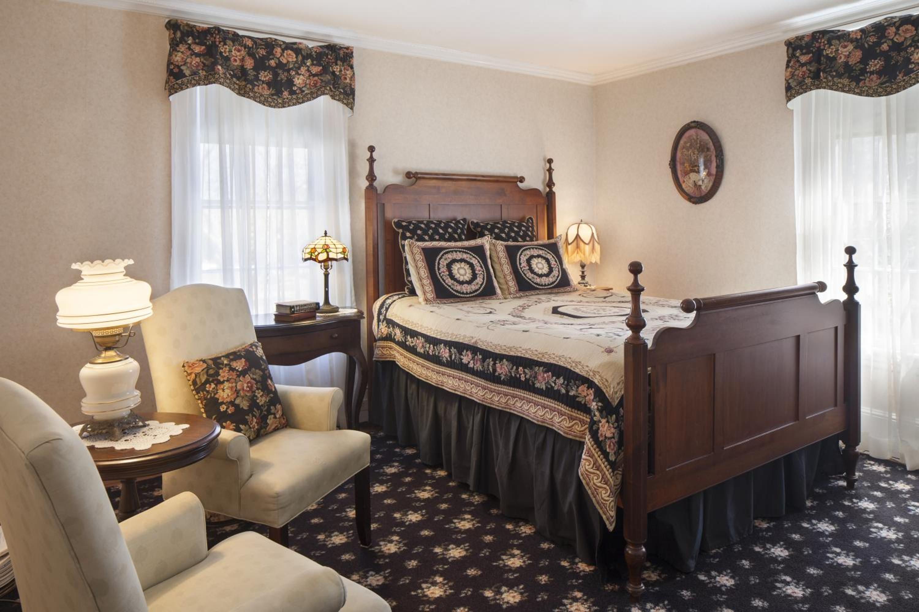 Isaiah Jones Homestead Bed and Breakfast view 3