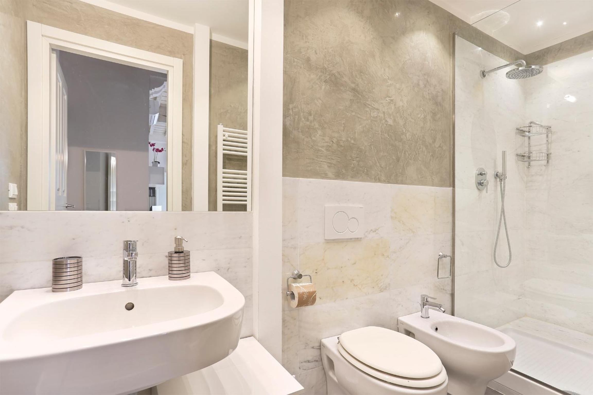 Ginori en Florence — bathroom