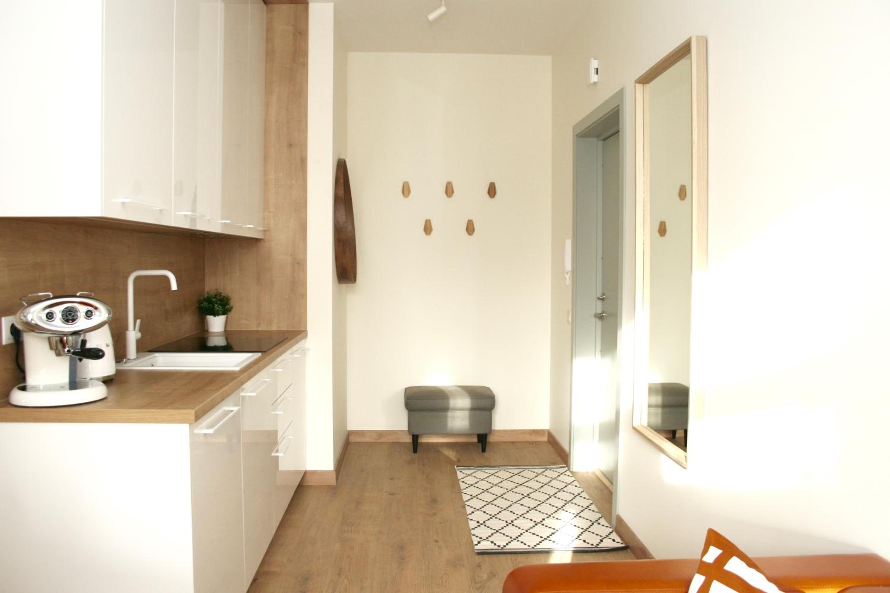 Elegant apartment view 4