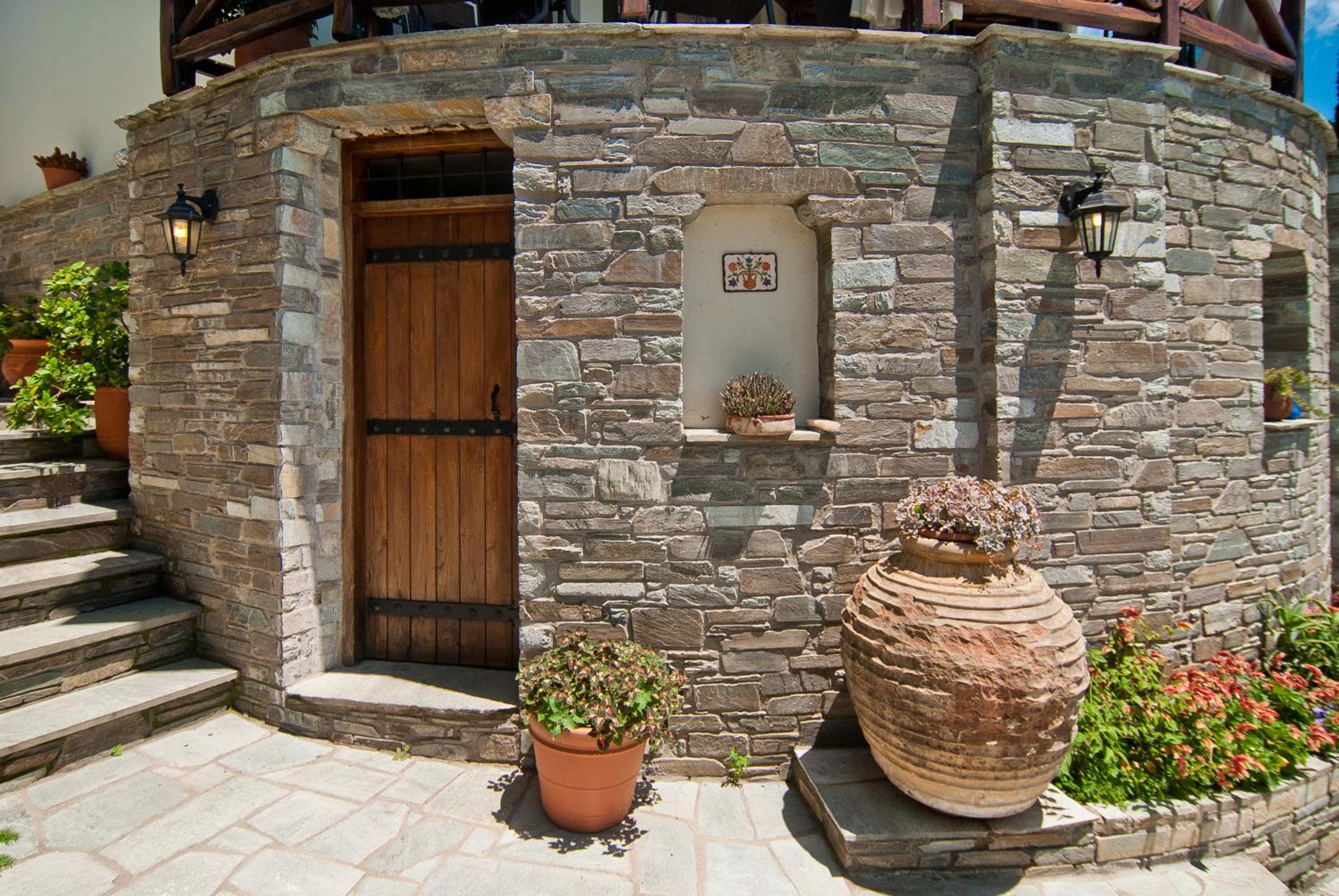 Iliovolo Guesthouse