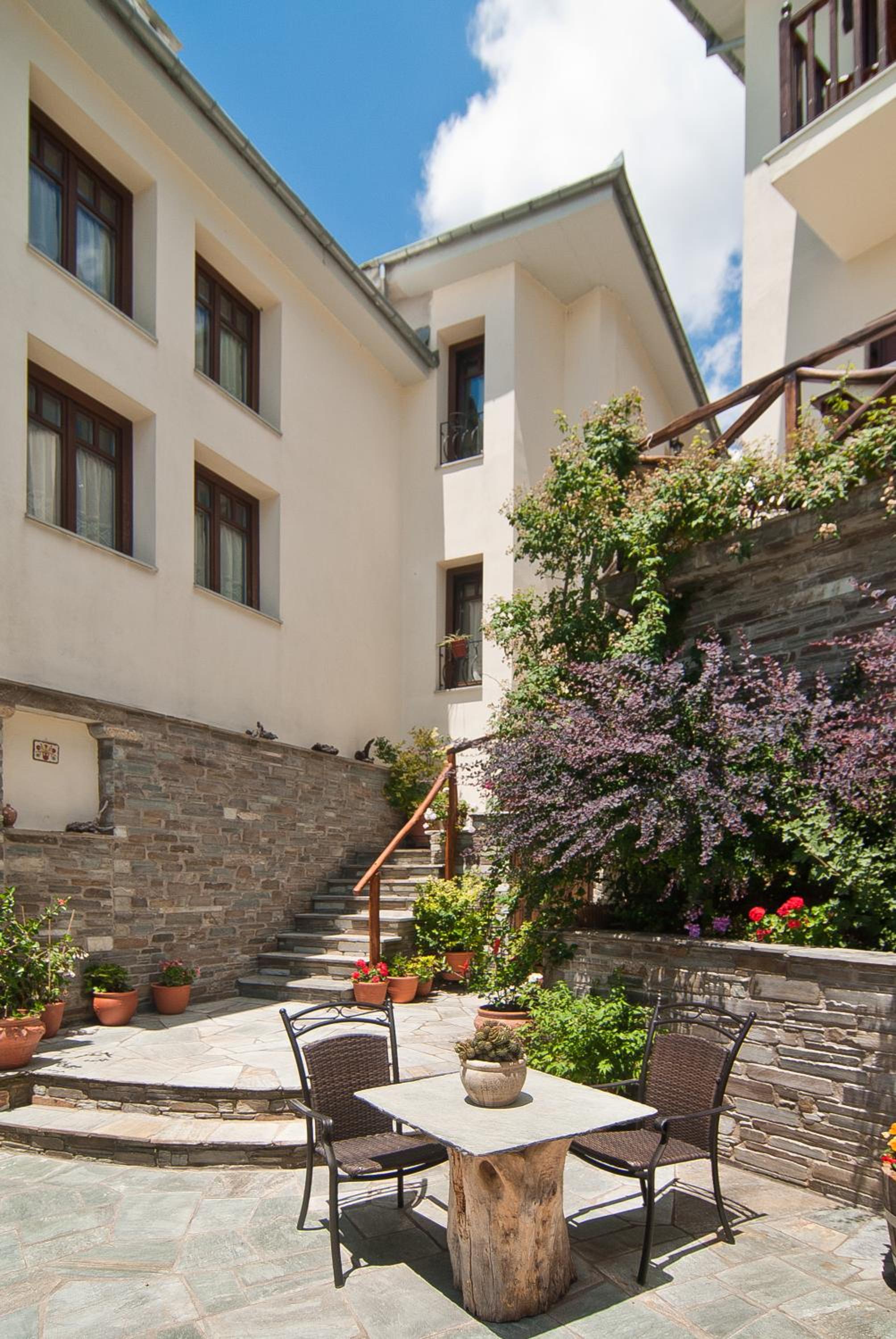 Iliovolo Guesthouse