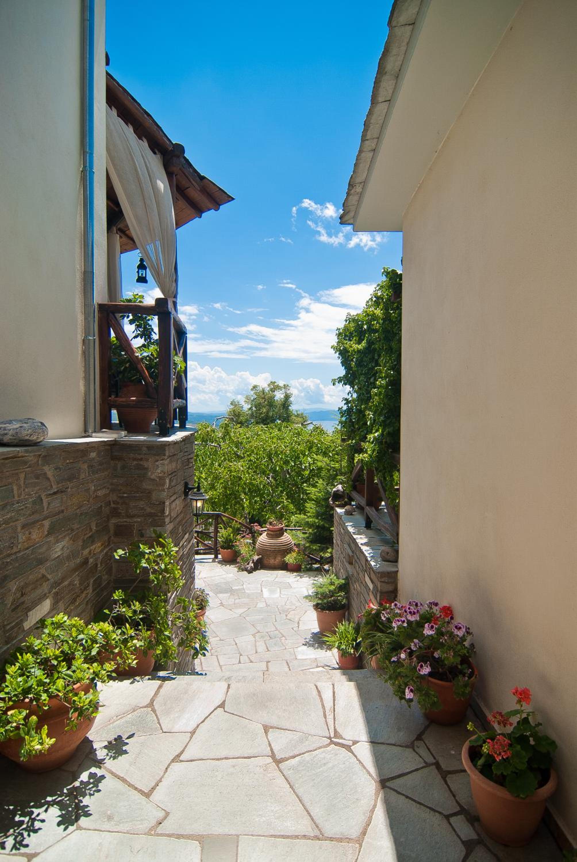Iliovolo Guesthouse