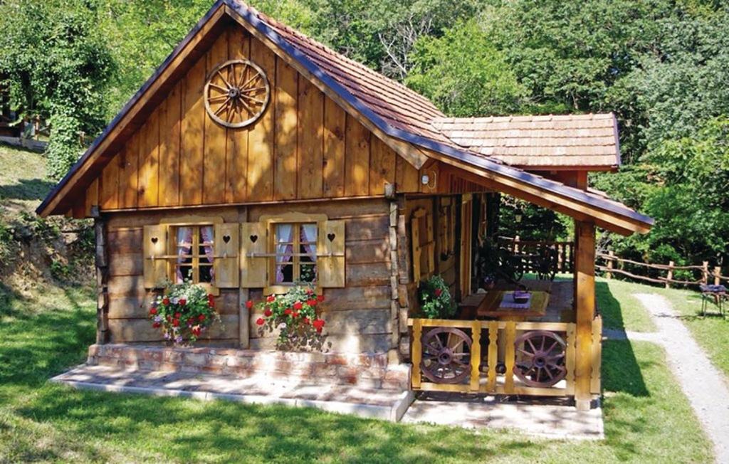 Hotel Grebengradska Medna Hiža - Image 1