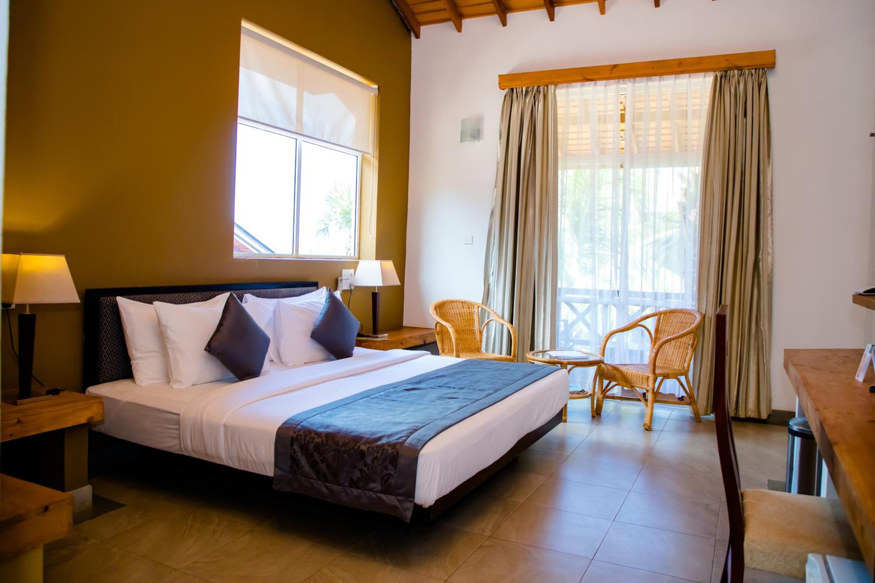 Amaranthe Bay Resort & Spa