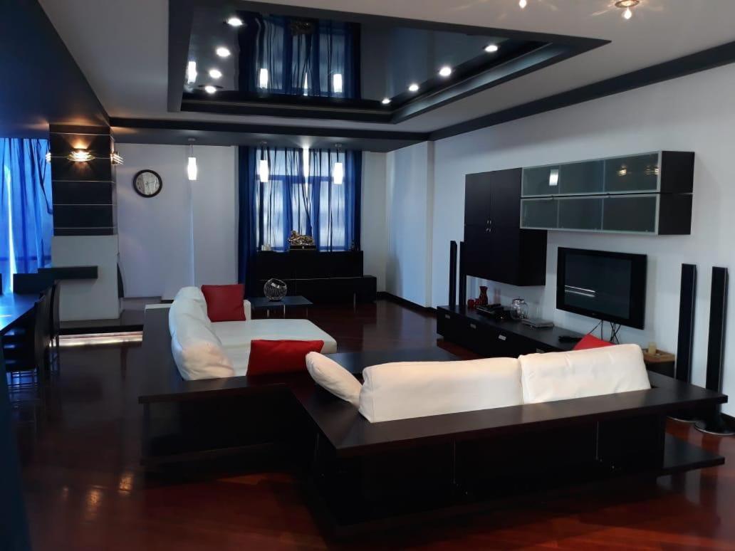 BAKU CITY CENTER 3. Bedrooms 3.