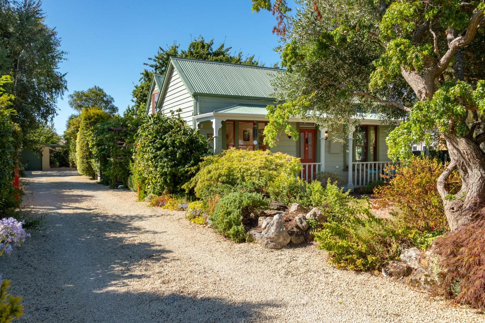 Shy Cottage and Studio