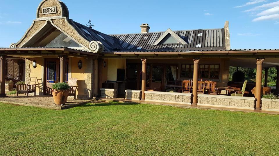 Rockwood Earth Lodge view 2