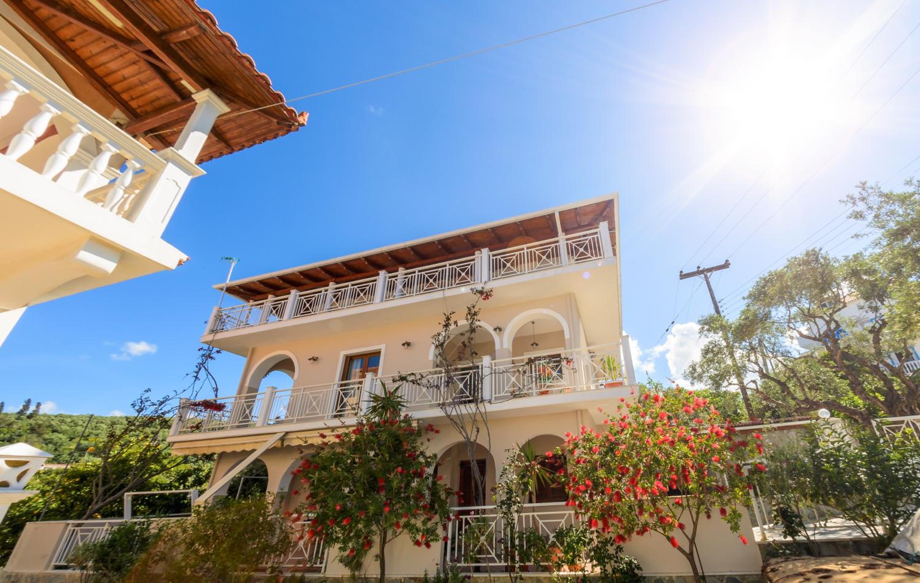 Villa Eleni - Maisonette with Ocean panorama terrace photo 3