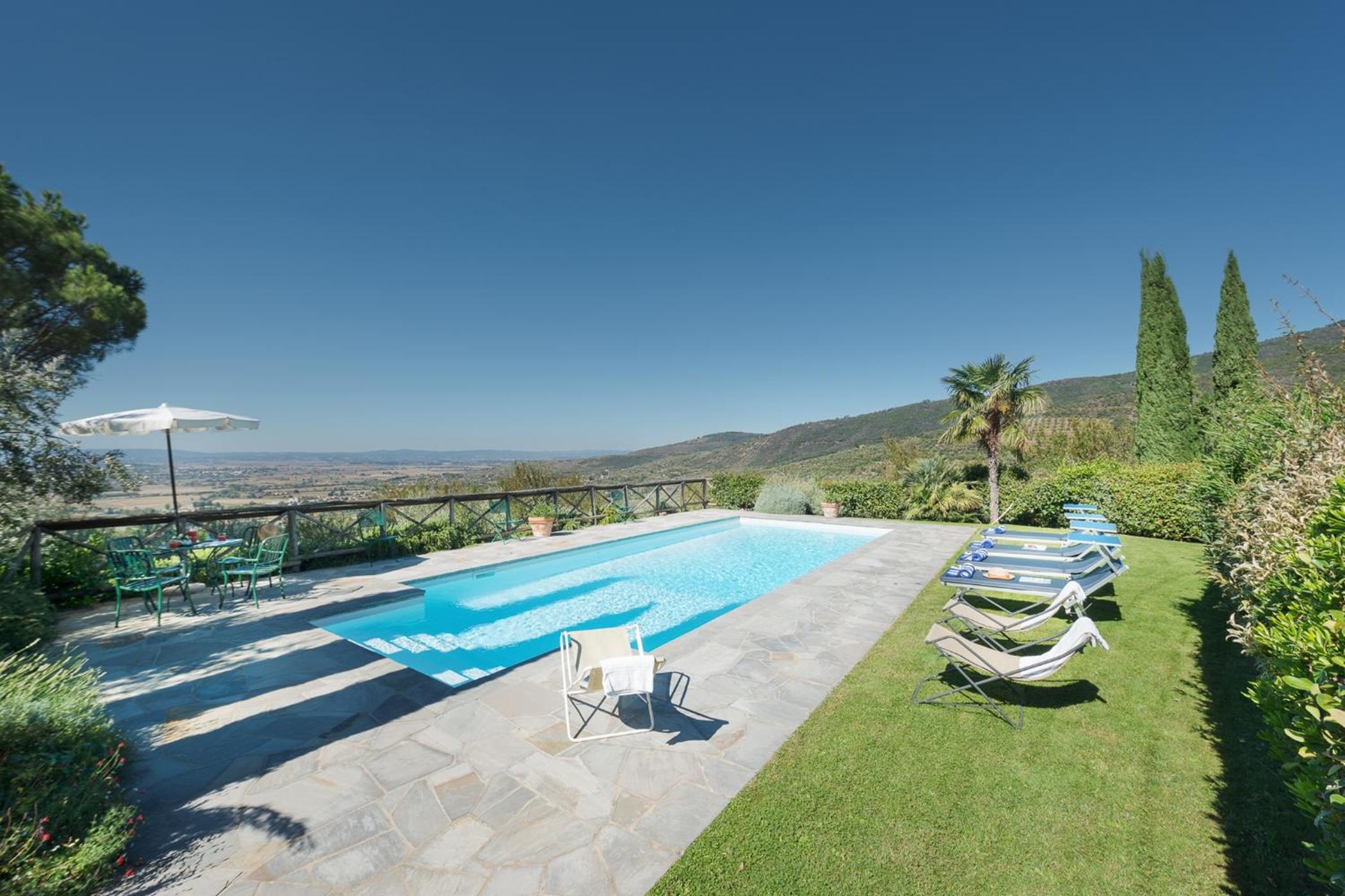 Villa la Certosa view 3
