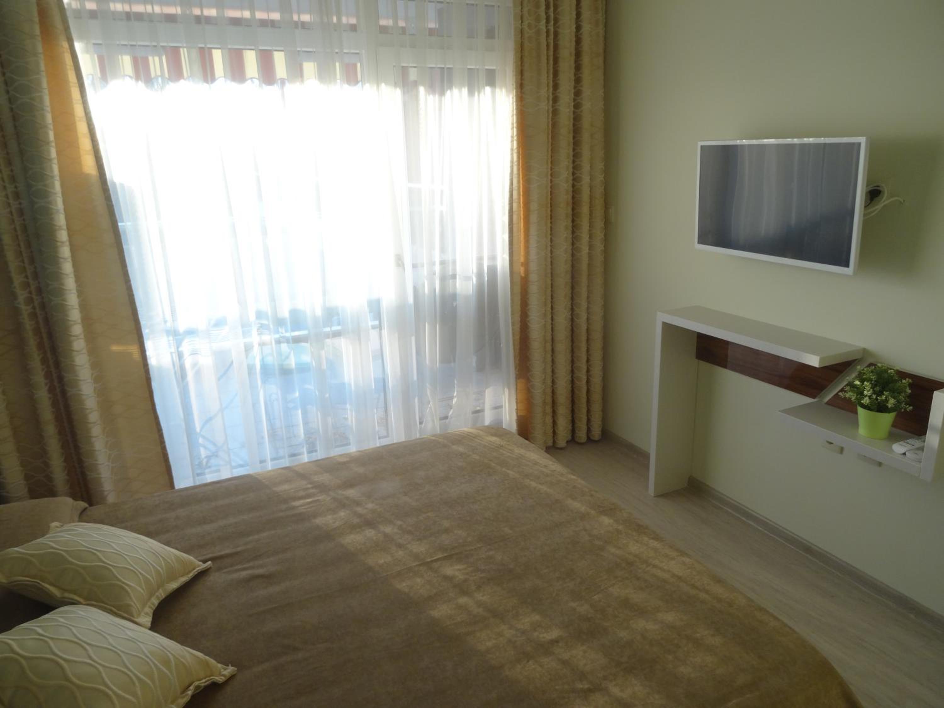 Photo 42